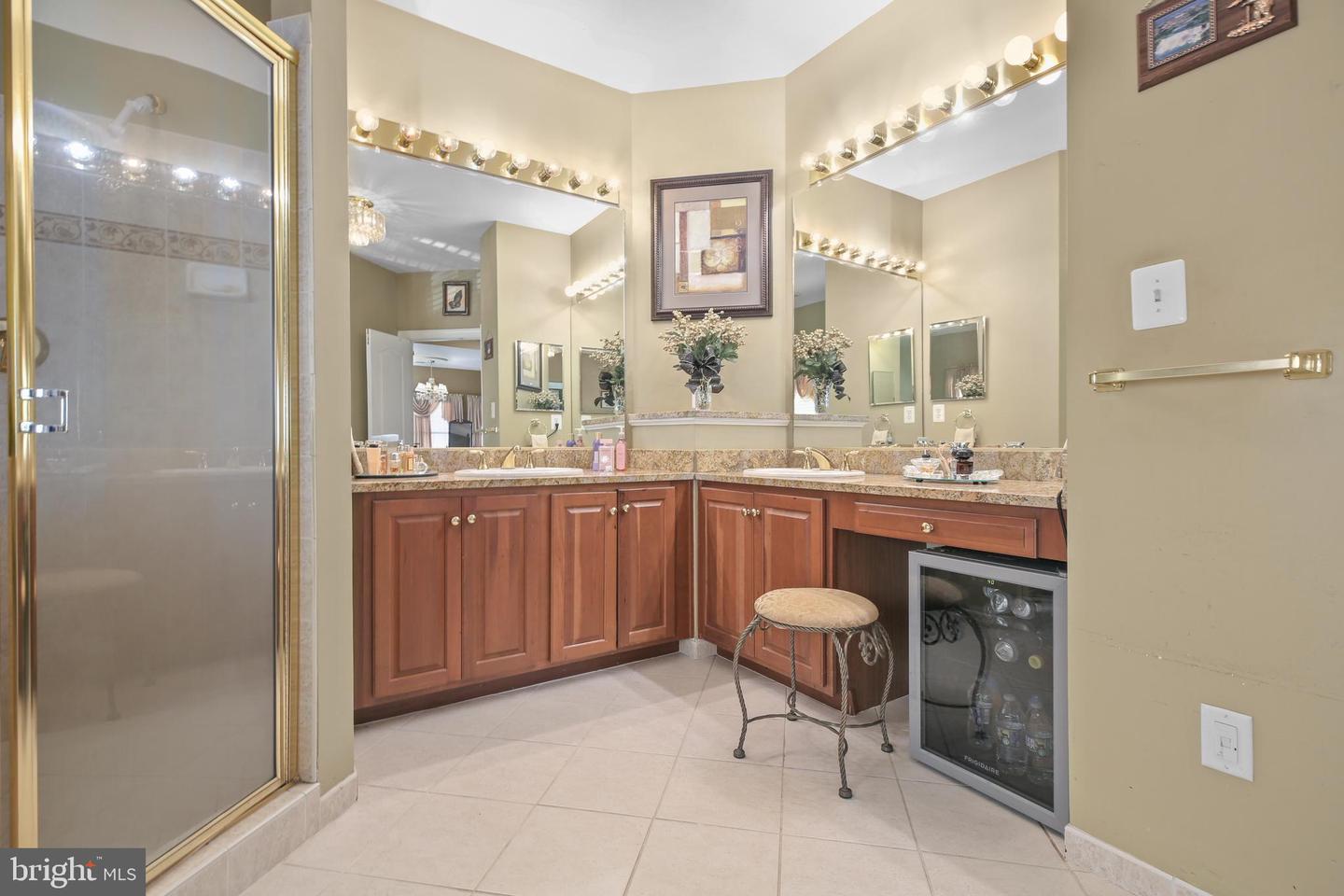 11015 BACON RACE RD, WOODBRIDGE, Virginia 22192, 5 Bedrooms Bedrooms, ,4 BathroomsBathrooms,Residential,For sale,11015 BACON RACE RD,VAPW2107386 MLS # VAPW2107386