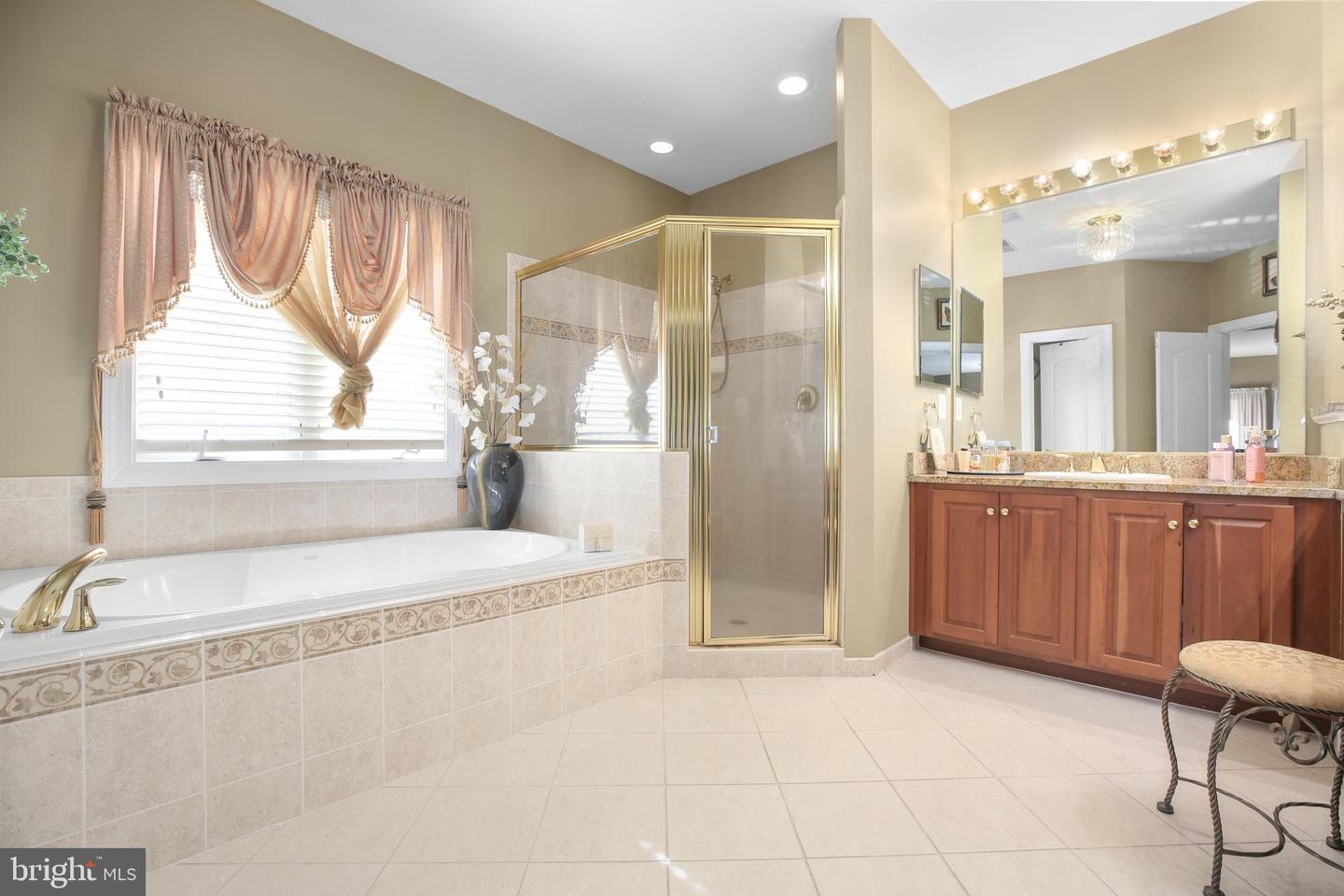 11015 BACON RACE RD, WOODBRIDGE, Virginia 22192, 5 Bedrooms Bedrooms, ,4 BathroomsBathrooms,Residential,For sale,11015 BACON RACE RD,VAPW2107386 MLS # VAPW2107386