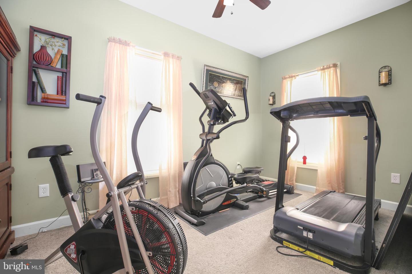 11015 BACON RACE RD, WOODBRIDGE, Virginia 22192, 5 Bedrooms Bedrooms, ,4 BathroomsBathrooms,Residential,For sale,11015 BACON RACE RD,VAPW2107386 MLS # VAPW2107386