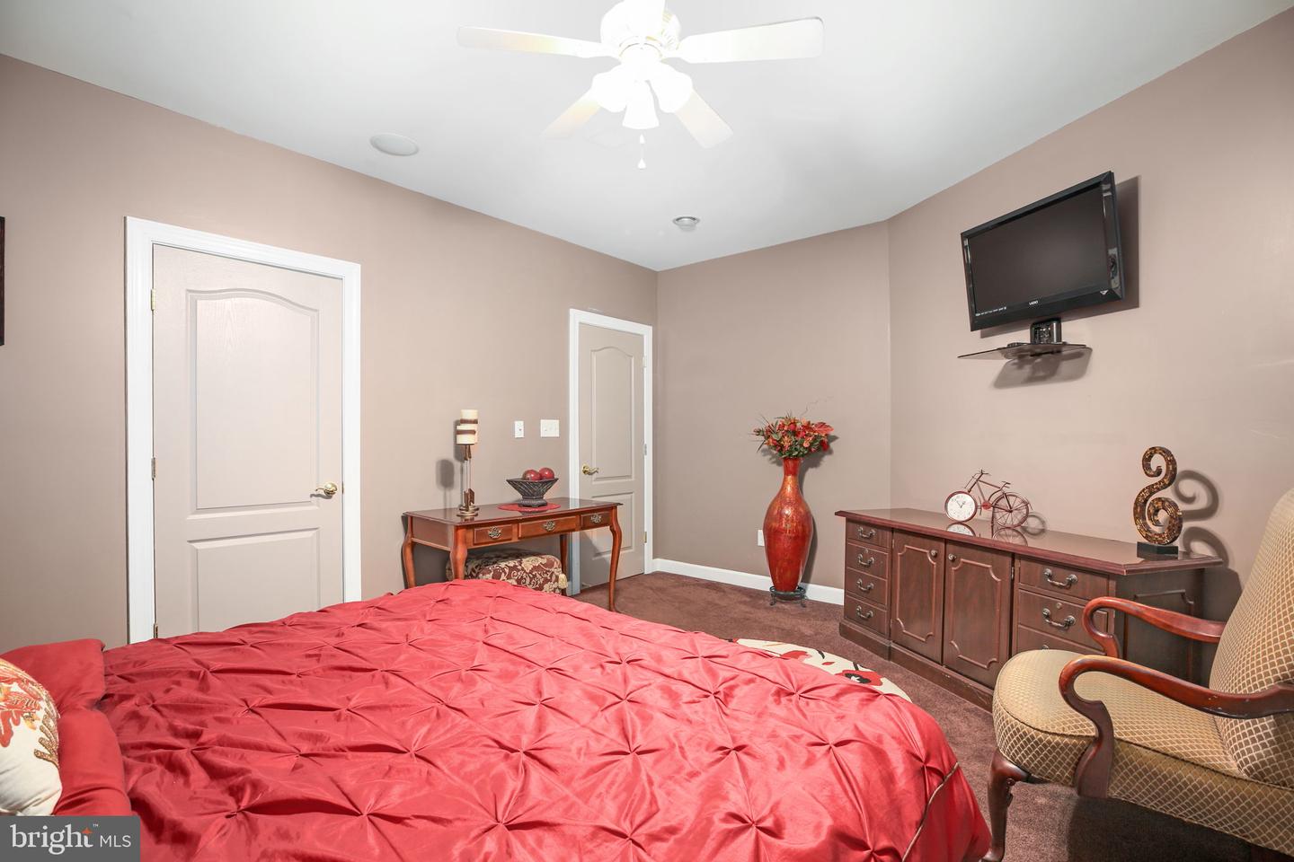 11015 BACON RACE RD, WOODBRIDGE, Virginia 22192, 5 Bedrooms Bedrooms, ,4 BathroomsBathrooms,Residential,For sale,11015 BACON RACE RD,VAPW2107386 MLS # VAPW2107386