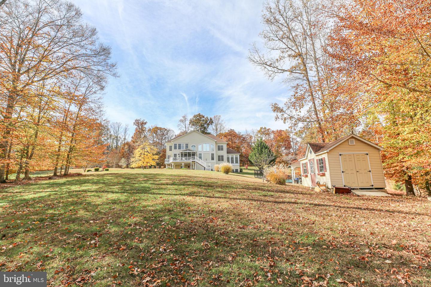 11015 BACON RACE RD, WOODBRIDGE, Virginia 22192, 5 Bedrooms Bedrooms, ,4 BathroomsBathrooms,Residential,For sale,11015 BACON RACE RD,VAPW2107386 MLS # VAPW2107386