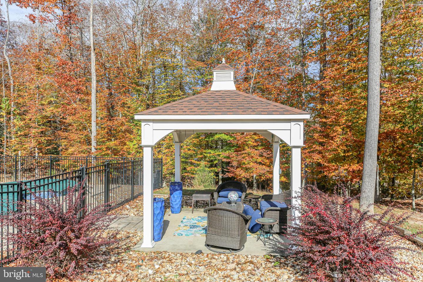 11015 BACON RACE RD, WOODBRIDGE, Virginia 22192, 5 Bedrooms Bedrooms, ,4 BathroomsBathrooms,Residential,For sale,11015 BACON RACE RD,VAPW2107386 MLS # VAPW2107386