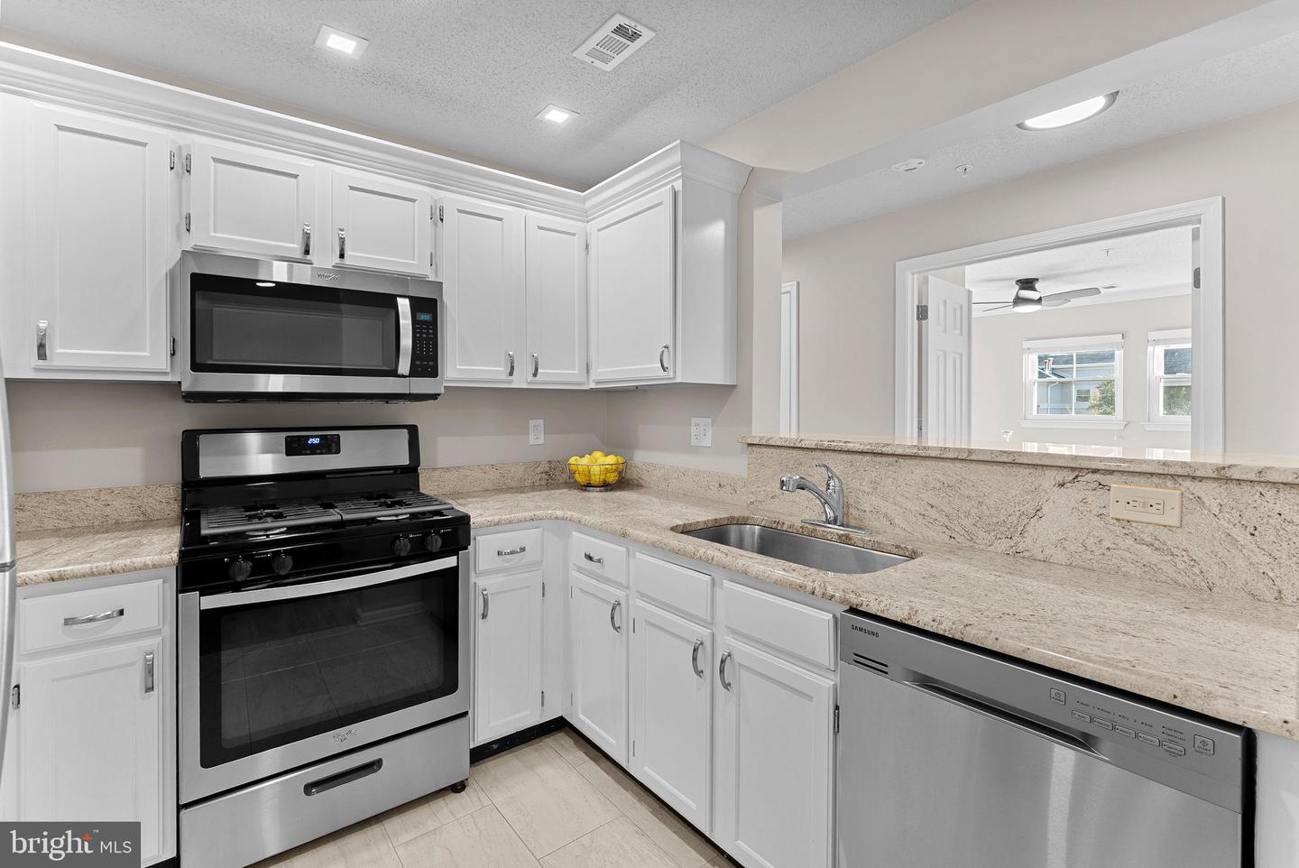 12000 TALIESIN PL #36, RESTON, Virginia 20190, 2 Bedrooms Bedrooms, 7 Rooms Rooms,1 BathroomBathrooms,Residential,For sale,12000 TALIESIN PL #36,VAFX2278112 MLS # VAFX2278112 12000 TALIESIN PL #36, RESTON, Virginia 20190, 2 Bedrooms Bedrooms, 7 Rooms Rooms,1 BathroomBathrooms,Residential,For sale,12000 TALIESIN PL #36,VAFX2278112 MLS # VAFX2278112