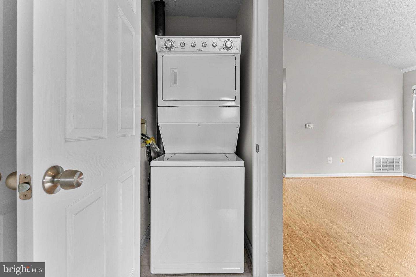 12000 TALIESIN PL #36, RESTON, Virginia 20190, 2 Bedrooms Bedrooms, 7 Rooms Rooms,1 BathroomBathrooms,Residential,For sale,12000 TALIESIN PL #36,VAFX2278112 MLS # VAFX2278112 12000 TALIESIN PL #36, RESTON, Virginia 20190, 2 Bedrooms Bedrooms, 7 Rooms Rooms,1 BathroomBathrooms,Residential,For sale,12000 TALIESIN PL #36,VAFX2278112 MLS # VAFX2278112