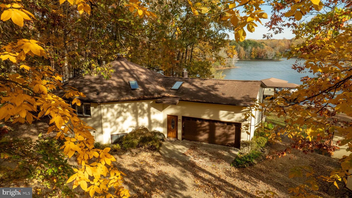 2841 BLOUNT DR, BUMPASS, Virginia 23024, 3 Bedrooms Bedrooms, 12 Rooms Rooms,2 BathroomsBathrooms,Residential,For sale,2841 BLOUNT DR,VASP2037446 MLS # VASP2037446