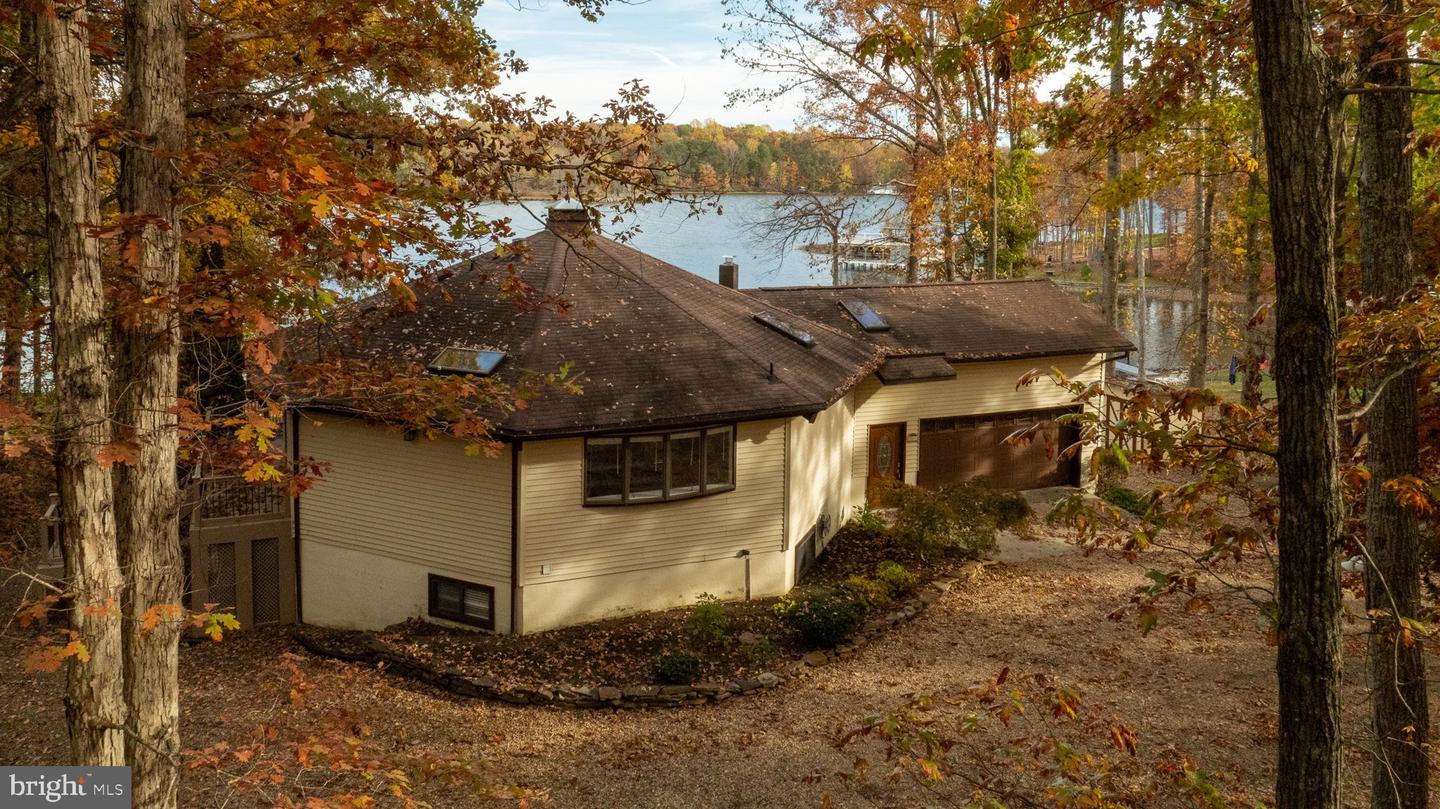 2841 BLOUNT DR, BUMPASS, Virginia 23024, 3 Bedrooms Bedrooms, 12 Rooms Rooms,2 BathroomsBathrooms,Residential,For sale,2841 BLOUNT DR,VASP2037446 MLS # VASP2037446