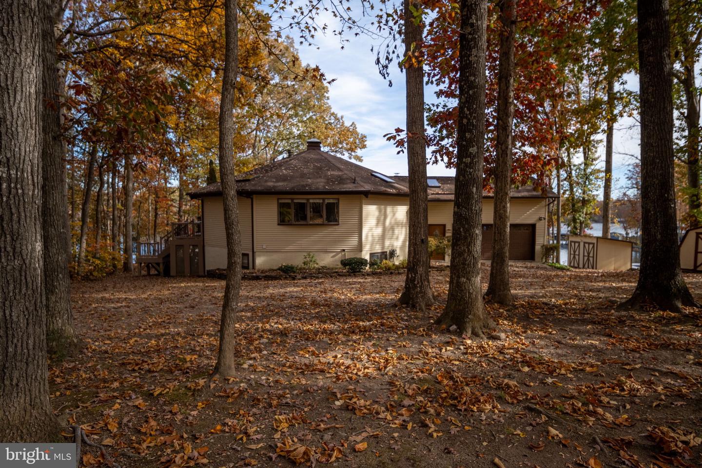 2841 BLOUNT DR, BUMPASS, Virginia 23024, 3 Bedrooms Bedrooms, 12 Rooms Rooms,2 BathroomsBathrooms,Residential,For sale,2841 BLOUNT DR,VASP2037446 MLS # VASP2037446