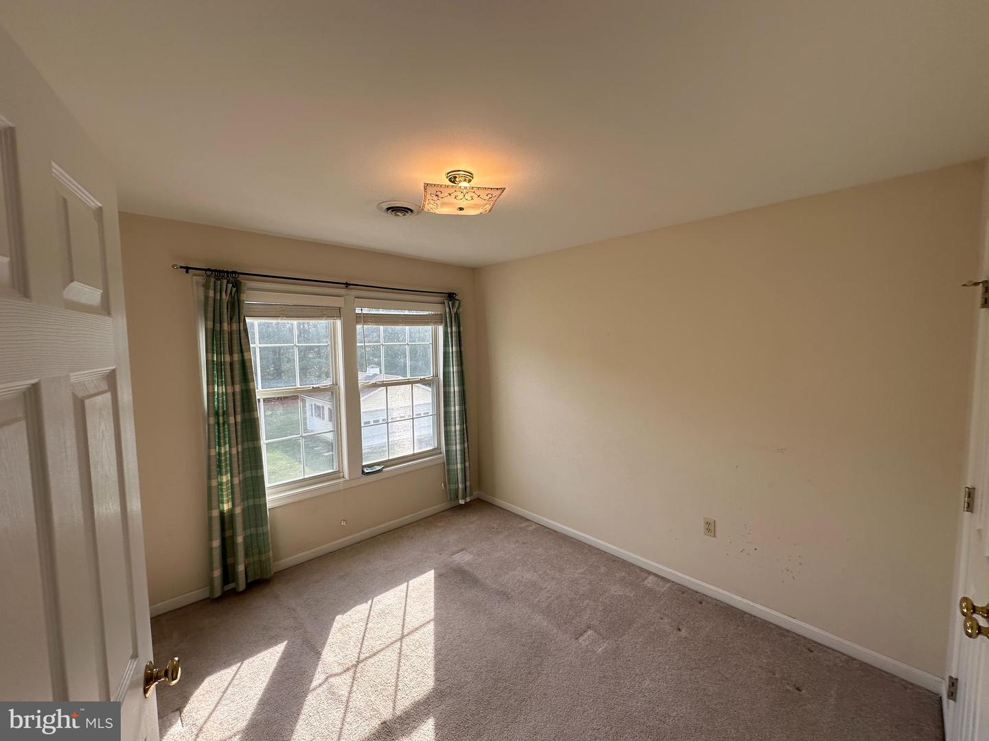 201 VISTA LN, WHITE POST, Virginia 22663, 4 Bedrooms Bedrooms, 8 Rooms Rooms,2 BathroomsBathrooms,Residential,For sale,201 VISTA LN,VACL2006206 MLS # VACL2006206