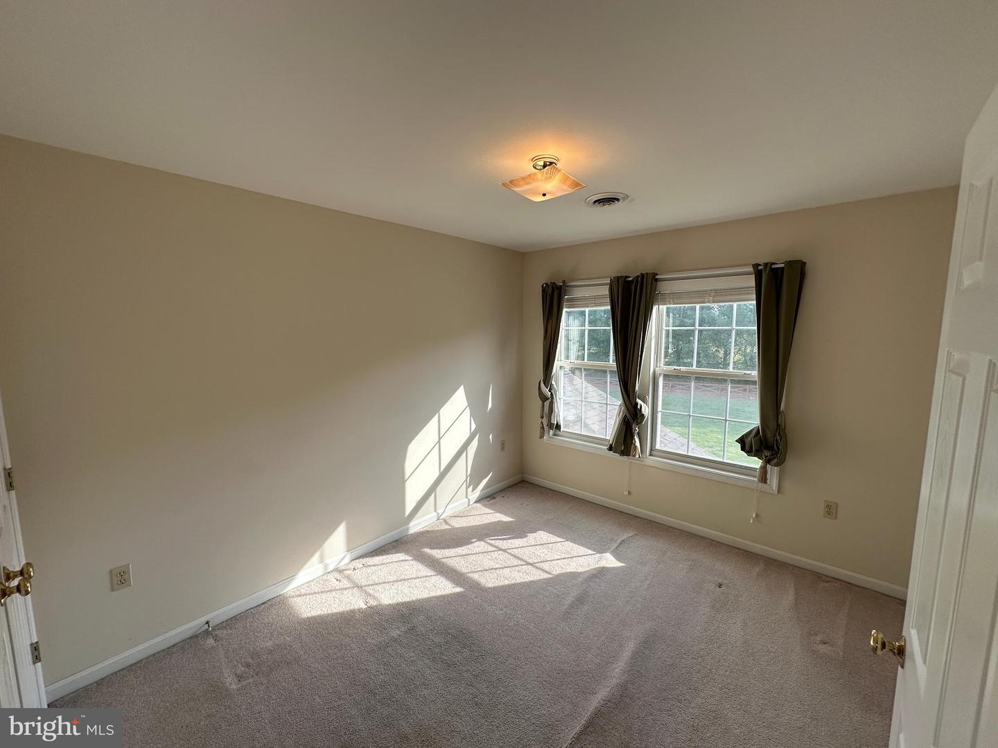 201 VISTA LN, WHITE POST, Virginia 22663, 4 Bedrooms Bedrooms, 8 Rooms Rooms,2 BathroomsBathrooms,Residential,For sale,201 VISTA LN,VACL2006206 MLS # VACL2006206