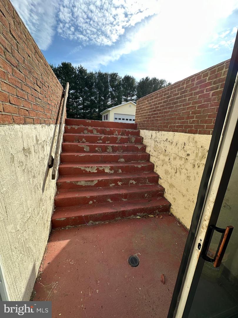 201 VISTA LN, WHITE POST, Virginia 22663, 4 Bedrooms Bedrooms, 8 Rooms Rooms,2 BathroomsBathrooms,Residential,For sale,201 VISTA LN,VACL2006206 MLS # VACL2006206