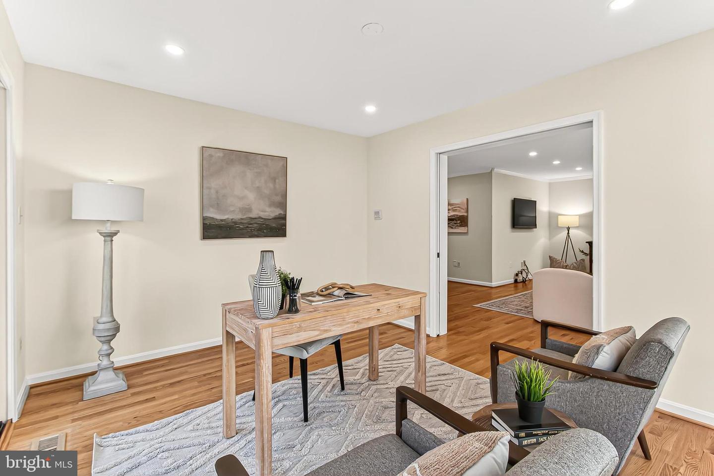 7526 WALNUT HILL LN, FALLS CHURCH, Virginia 22042, 4 Bedrooms Bedrooms, ,4 BathroomsBathrooms,Residential,For sale,7526 WALNUT HILL LN,VAFX2278044 MLS # VAFX2278044 7526 WALNUT HILL LN, FALLS CHURCH, Virginia 22042, 4 Bedrooms Bedrooms, ,4 BathroomsBathrooms,Residential,For sale,7526 WALNUT HILL LN,VAFX2278044 MLS # VAFX2278044