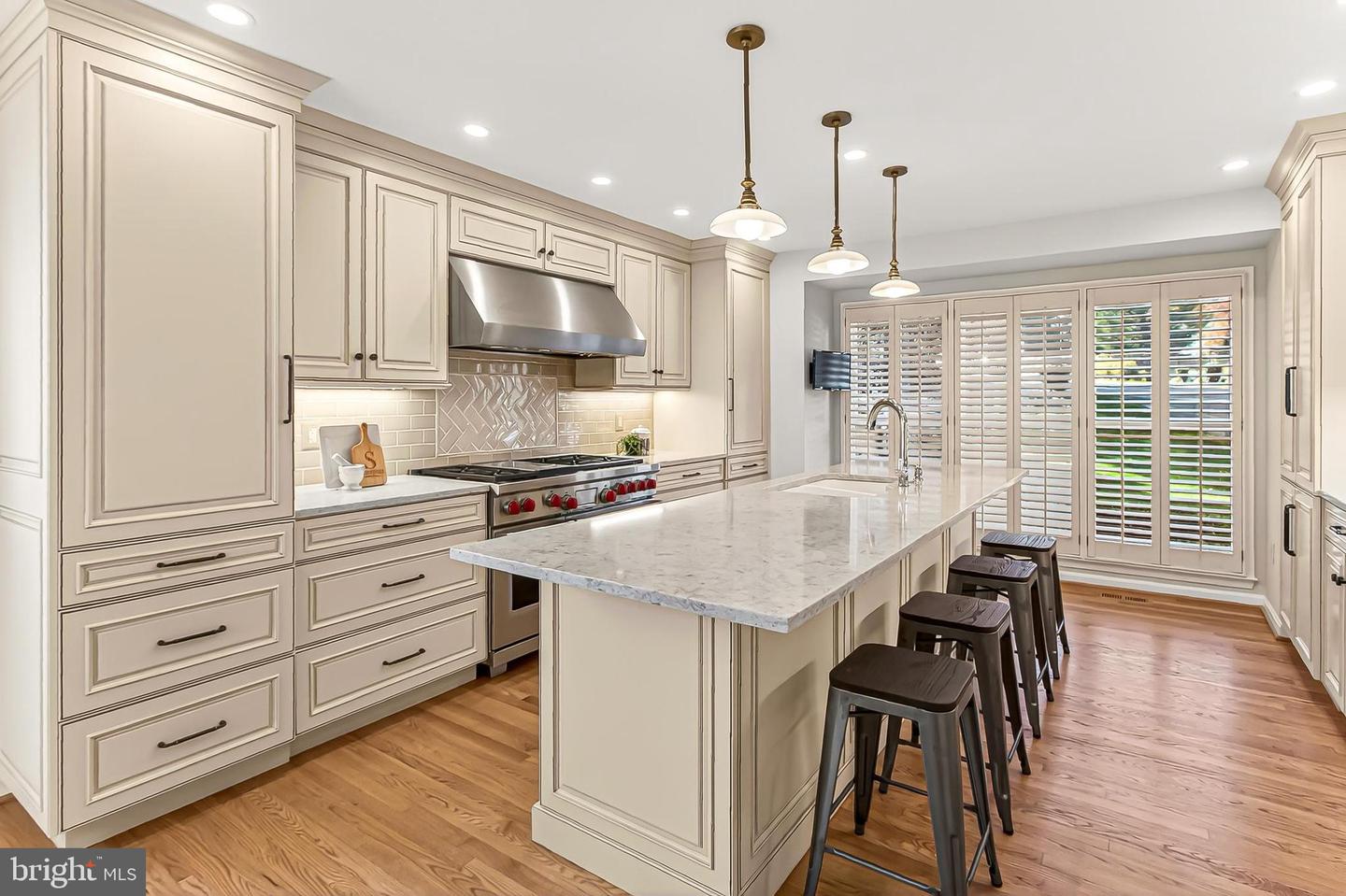 7526 WALNUT HILL LN, FALLS CHURCH, Virginia 22042, 4 Bedrooms Bedrooms, ,4 BathroomsBathrooms,Residential,For sale,7526 WALNUT HILL LN,VAFX2278044 MLS # VAFX2278044 7526 WALNUT HILL LN, FALLS CHURCH, Virginia 22042, 4 Bedrooms Bedrooms, ,4 BathroomsBathrooms,Residential,For sale,7526 WALNUT HILL LN,VAFX2278044 MLS # VAFX2278044