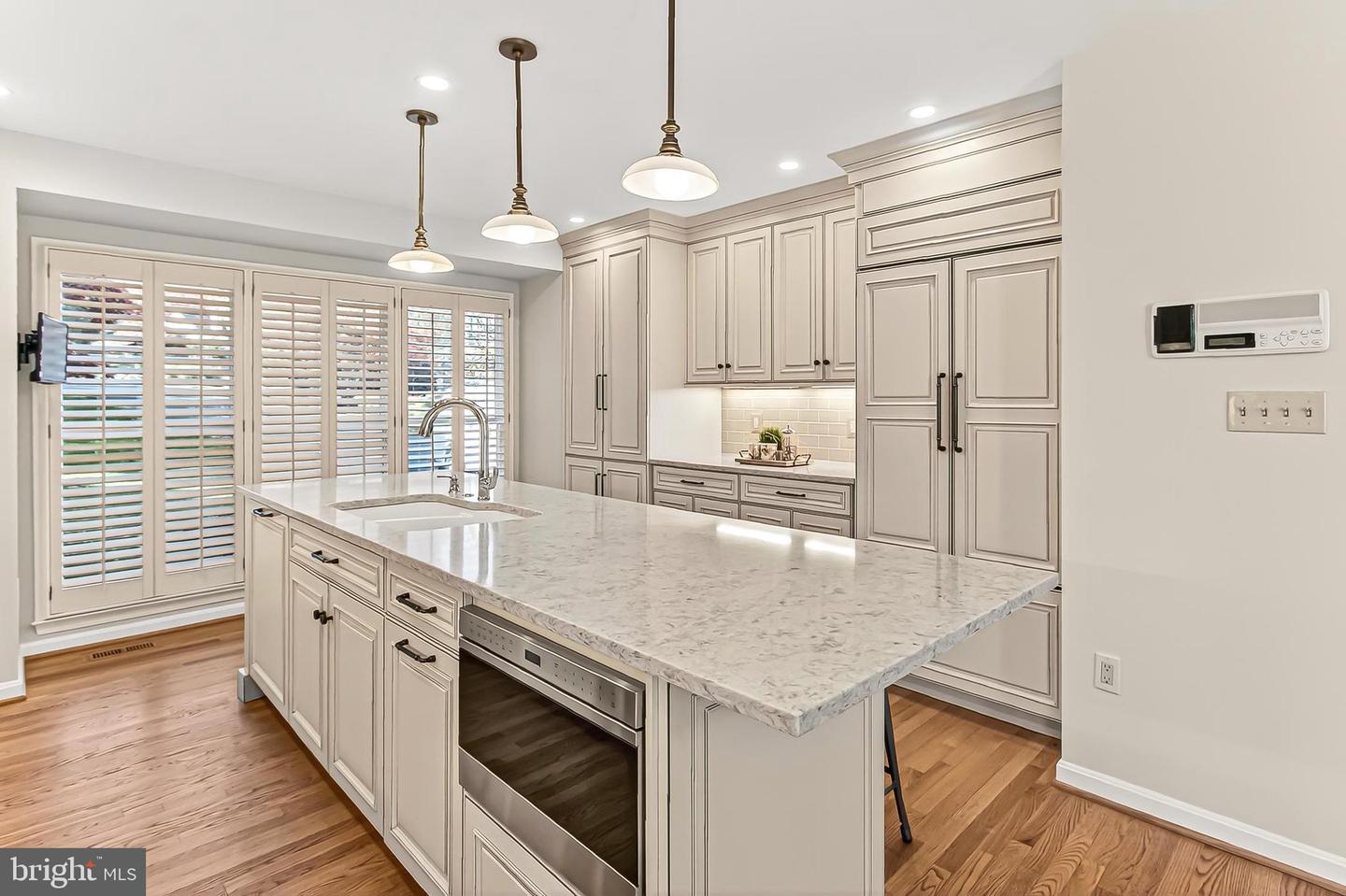 7526 WALNUT HILL LN, FALLS CHURCH, Virginia 22042, 4 Bedrooms Bedrooms, ,4 BathroomsBathrooms,Residential,For sale,7526 WALNUT HILL LN,VAFX2278044 MLS # VAFX2278044 7526 WALNUT HILL LN, FALLS CHURCH, Virginia 22042, 4 Bedrooms Bedrooms, ,4 BathroomsBathrooms,Residential,For sale,7526 WALNUT HILL LN,VAFX2278044 MLS # VAFX2278044