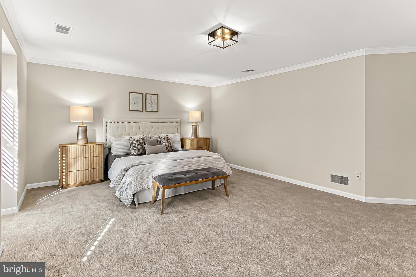 7526 WALNUT HILL LN, FALLS CHURCH, Virginia 22042, 4 Bedrooms Bedrooms, ,4 BathroomsBathrooms,Residential,For sale,7526 WALNUT HILL LN,VAFX2278044 MLS # VAFX2278044 7526 WALNUT HILL LN, FALLS CHURCH, Virginia 22042, 4 Bedrooms Bedrooms, ,4 BathroomsBathrooms,Residential,For sale,7526 WALNUT HILL LN,VAFX2278044 MLS # VAFX2278044