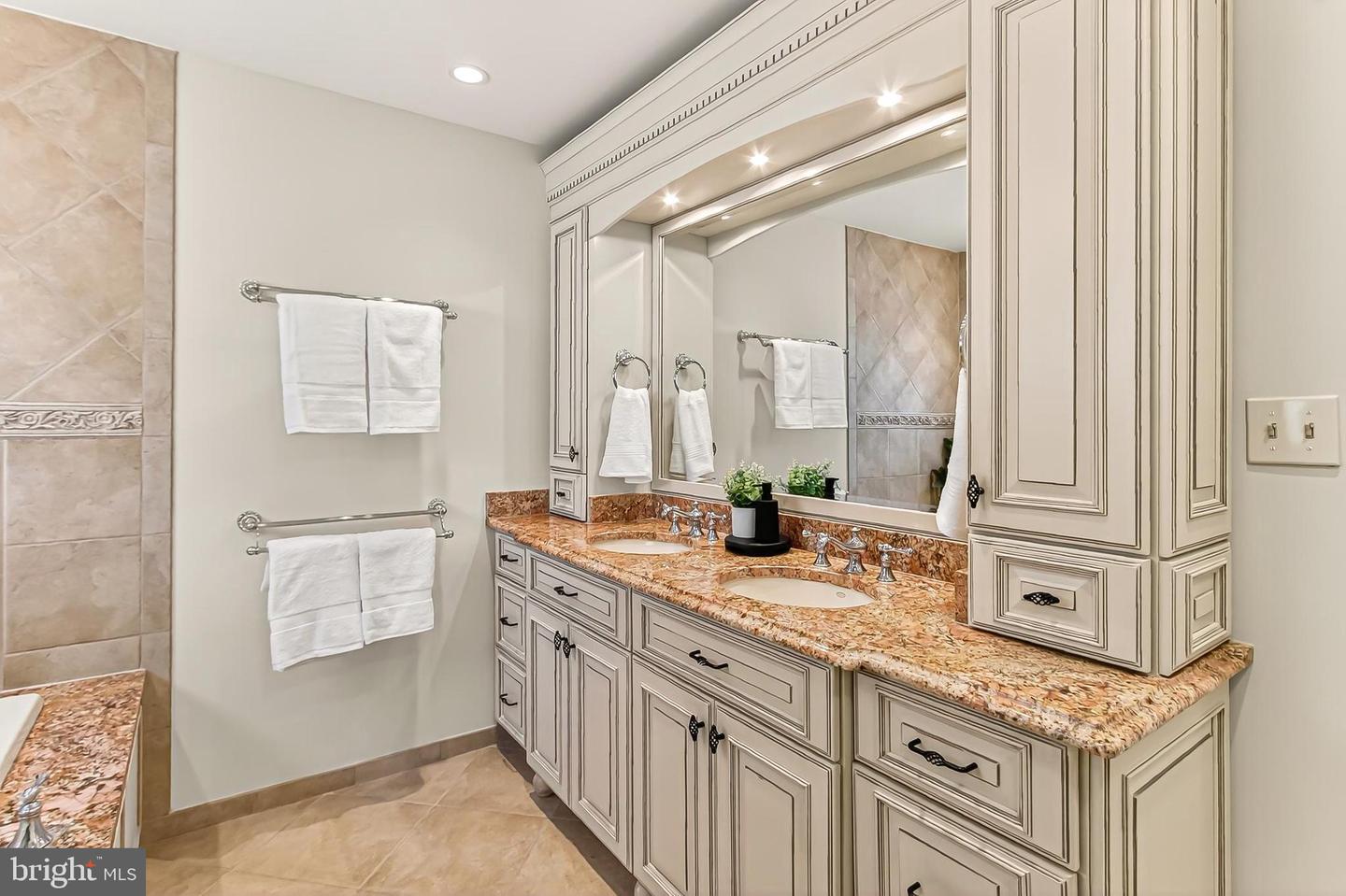 7526 WALNUT HILL LN, FALLS CHURCH, Virginia 22042, 4 Bedrooms Bedrooms, ,4 BathroomsBathrooms,Residential,For sale,7526 WALNUT HILL LN,VAFX2278044 MLS # VAFX2278044 7526 WALNUT HILL LN, FALLS CHURCH, Virginia 22042, 4 Bedrooms Bedrooms, ,4 BathroomsBathrooms,Residential,For sale,7526 WALNUT HILL LN,VAFX2278044 MLS # VAFX2278044