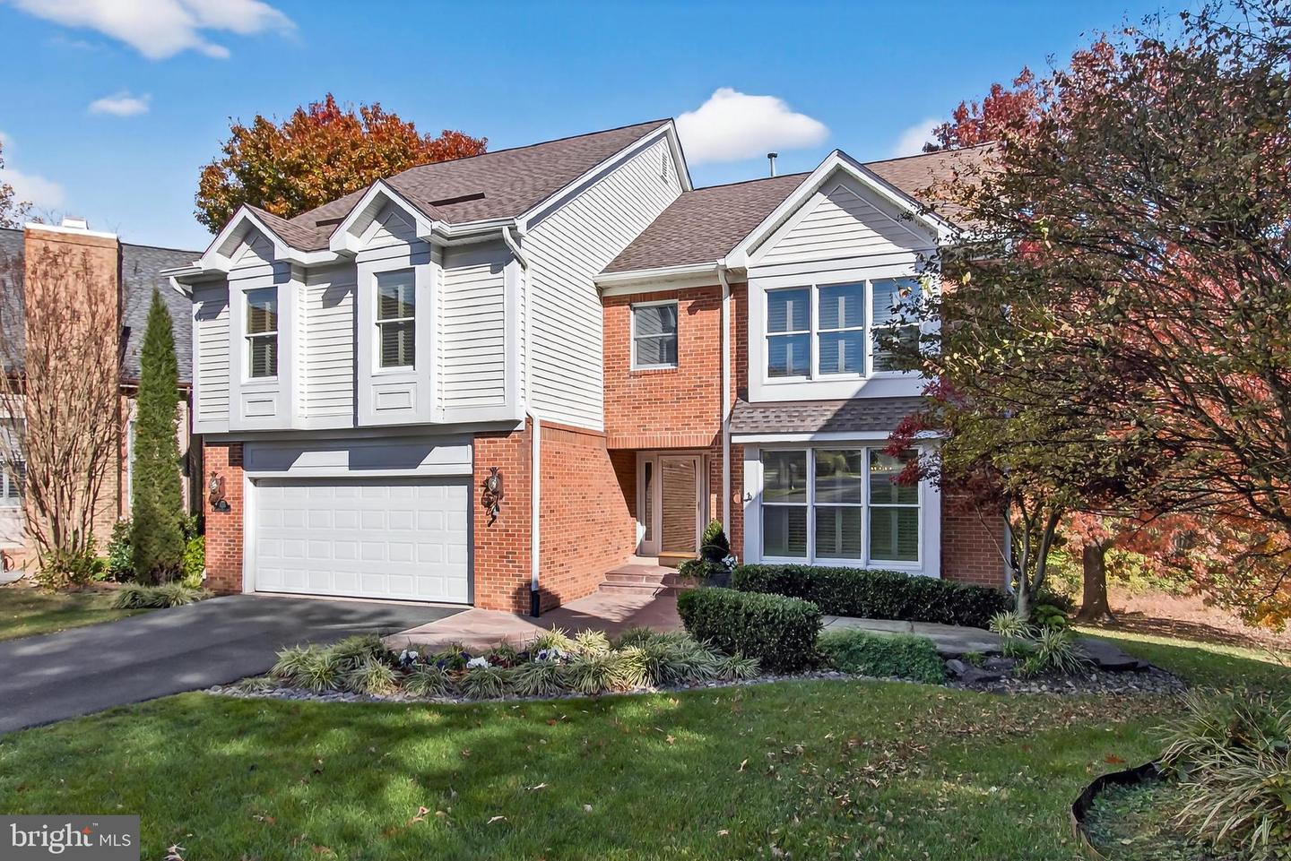 7526 WALNUT HILL LN, FALLS CHURCH, Virginia 22042, 4 Bedrooms Bedrooms, ,4 BathroomsBathrooms,Residential,For sale,7526 WALNUT HILL LN,VAFX2278044 MLS # VAFX2278044 7526 WALNUT HILL LN, FALLS CHURCH, Virginia 22042, 4 Bedrooms Bedrooms, ,4 BathroomsBathrooms,Residential,For sale,7526 WALNUT HILL LN,VAFX2278044 MLS # VAFX2278044