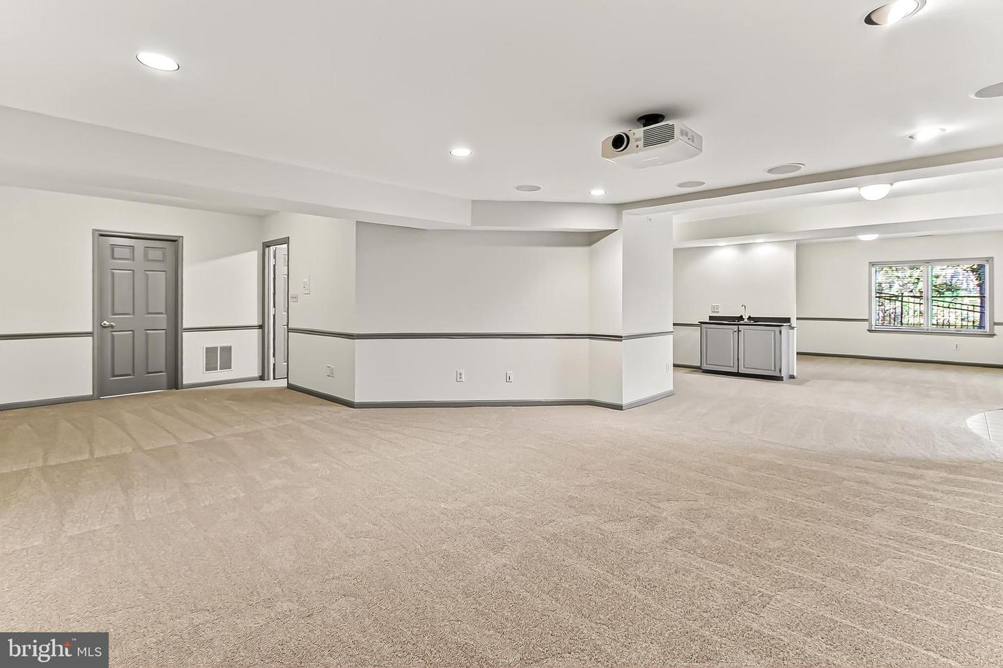 7526 WALNUT HILL LN, FALLS CHURCH, Virginia 22042, 4 Bedrooms Bedrooms, ,4 BathroomsBathrooms,Residential,For sale,7526 WALNUT HILL LN,VAFX2278044 MLS # VAFX2278044 7526 WALNUT HILL LN, FALLS CHURCH, Virginia 22042, 4 Bedrooms Bedrooms, ,4 BathroomsBathrooms,Residential,For sale,7526 WALNUT HILL LN,VAFX2278044 MLS # VAFX2278044