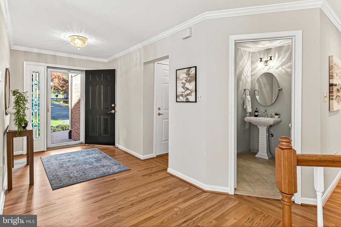 7526 WALNUT HILL LN, FALLS CHURCH, Virginia 22042, 4 Bedrooms Bedrooms, ,4 BathroomsBathrooms,Residential,For sale,7526 WALNUT HILL LN,VAFX2278044 MLS # VAFX2278044 7526 WALNUT HILL LN, FALLS CHURCH, Virginia 22042, 4 Bedrooms Bedrooms, ,4 BathroomsBathrooms,Residential,For sale,7526 WALNUT HILL LN,VAFX2278044 MLS # VAFX2278044