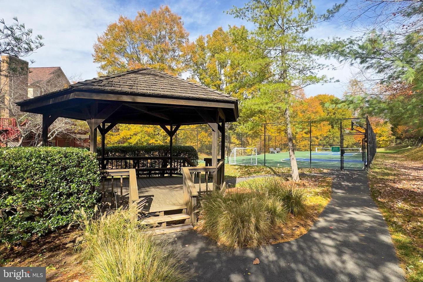 7526 WALNUT HILL LN, FALLS CHURCH, Virginia 22042, 4 Bedrooms Bedrooms, ,4 BathroomsBathrooms,Residential,For sale,7526 WALNUT HILL LN,VAFX2278044 MLS # VAFX2278044 7526 WALNUT HILL LN, FALLS CHURCH, Virginia 22042, 4 Bedrooms Bedrooms, ,4 BathroomsBathrooms,Residential,For sale,7526 WALNUT HILL LN,VAFX2278044 MLS # VAFX2278044