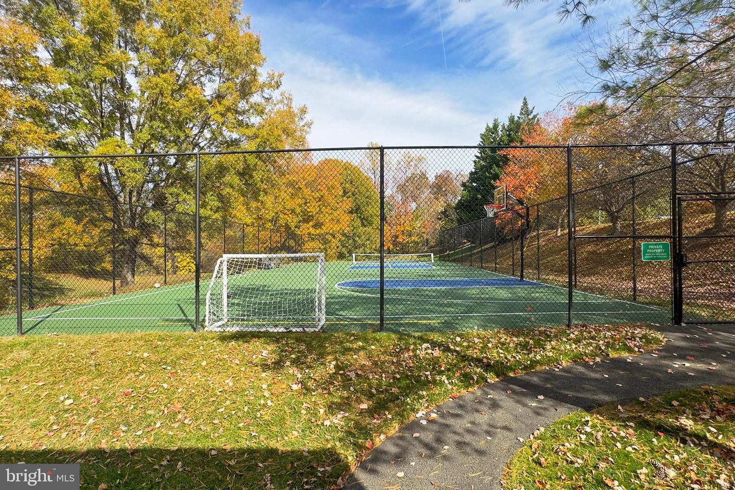 7526 WALNUT HILL LN, FALLS CHURCH, Virginia 22042, 4 Bedrooms Bedrooms, ,4 BathroomsBathrooms,Residential,For sale,7526 WALNUT HILL LN,VAFX2278044 MLS # VAFX2278044 7526 WALNUT HILL LN, FALLS CHURCH, Virginia 22042, 4 Bedrooms Bedrooms, ,4 BathroomsBathrooms,Residential,For sale,7526 WALNUT HILL LN,VAFX2278044 MLS # VAFX2278044