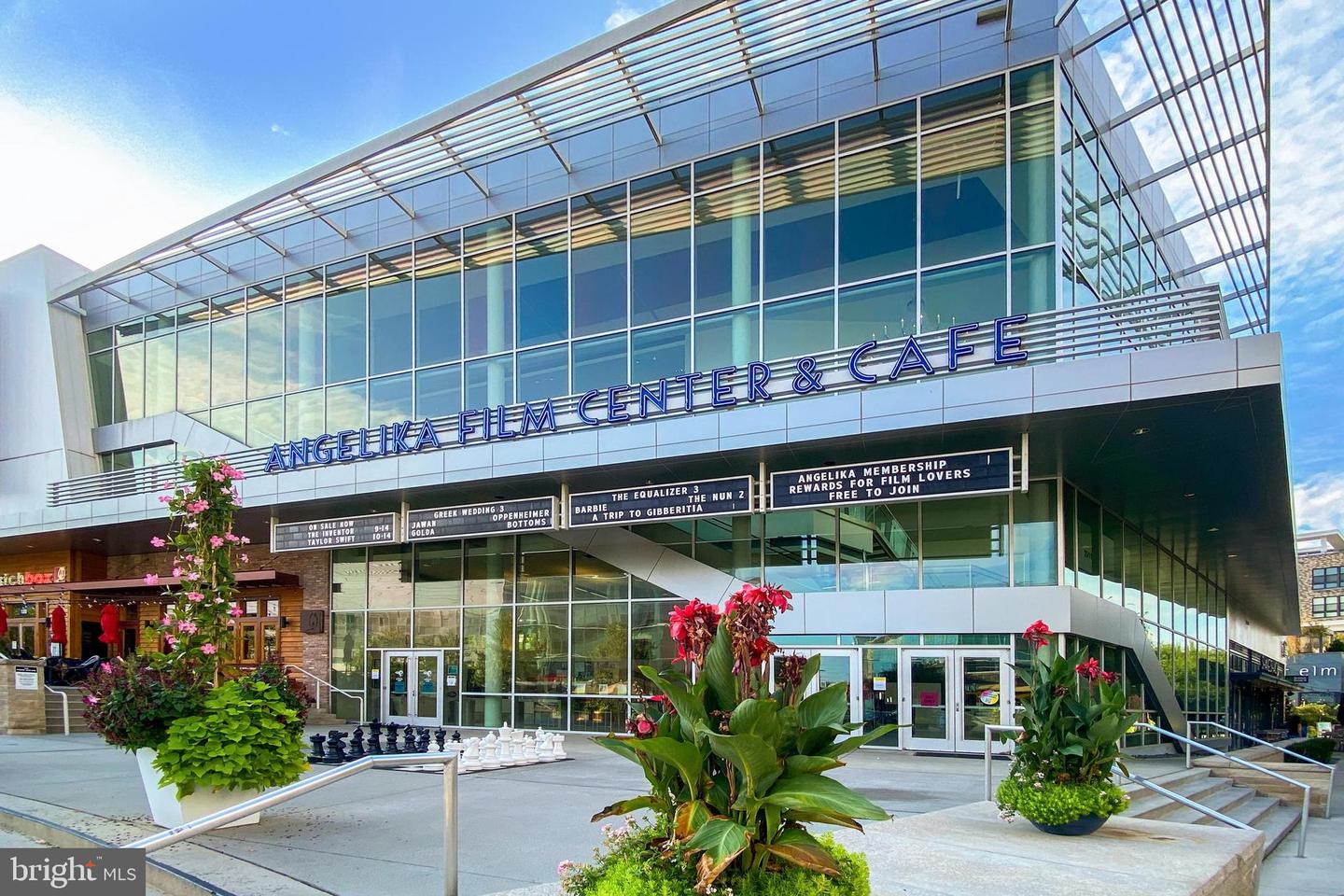 7526 WALNUT HILL LN, FALLS CHURCH, Virginia 22042, 4 Bedrooms Bedrooms, ,4 BathroomsBathrooms,Residential,For sale,7526 WALNUT HILL LN,VAFX2278044 MLS # VAFX2278044 7526 WALNUT HILL LN, FALLS CHURCH, Virginia 22042, 4 Bedrooms Bedrooms, ,4 BathroomsBathrooms,Residential,For sale,7526 WALNUT HILL LN,VAFX2278044 MLS # VAFX2278044