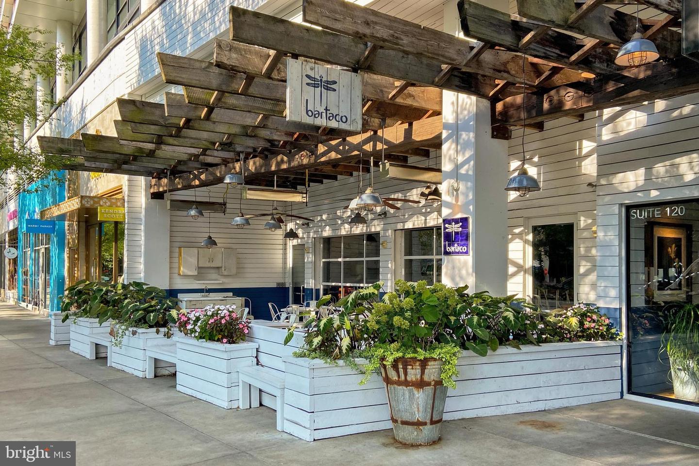 7526 WALNUT HILL LN, FALLS CHURCH, Virginia 22042, 4 Bedrooms Bedrooms, ,4 BathroomsBathrooms,Residential,For sale,7526 WALNUT HILL LN,VAFX2278044 MLS # VAFX2278044 7526 WALNUT HILL LN, FALLS CHURCH, Virginia 22042, 4 Bedrooms Bedrooms, ,4 BathroomsBathrooms,Residential,For sale,7526 WALNUT HILL LN,VAFX2278044 MLS # VAFX2278044