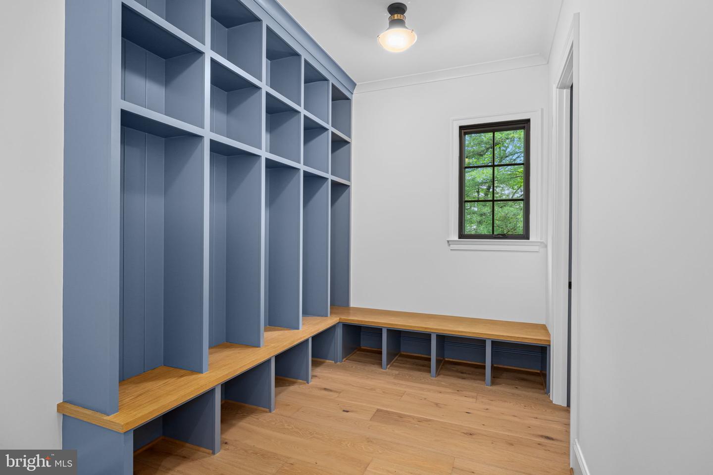 2107 ELLIOTT AVE, MCLEAN, Virginia 22101, 5 Bedrooms Bedrooms, ,5 BathroomsBathrooms,Residential,For sale,2107 ELLIOTT AVE,VAFX2278138 MLS # VAFX2278138