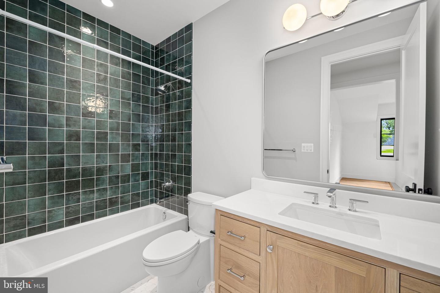 2107 ELLIOTT AVE, MCLEAN, Virginia 22101, 5 Bedrooms Bedrooms, ,5 BathroomsBathrooms,Residential,For sale,2107 ELLIOTT AVE,VAFX2278138 MLS # VAFX2278138