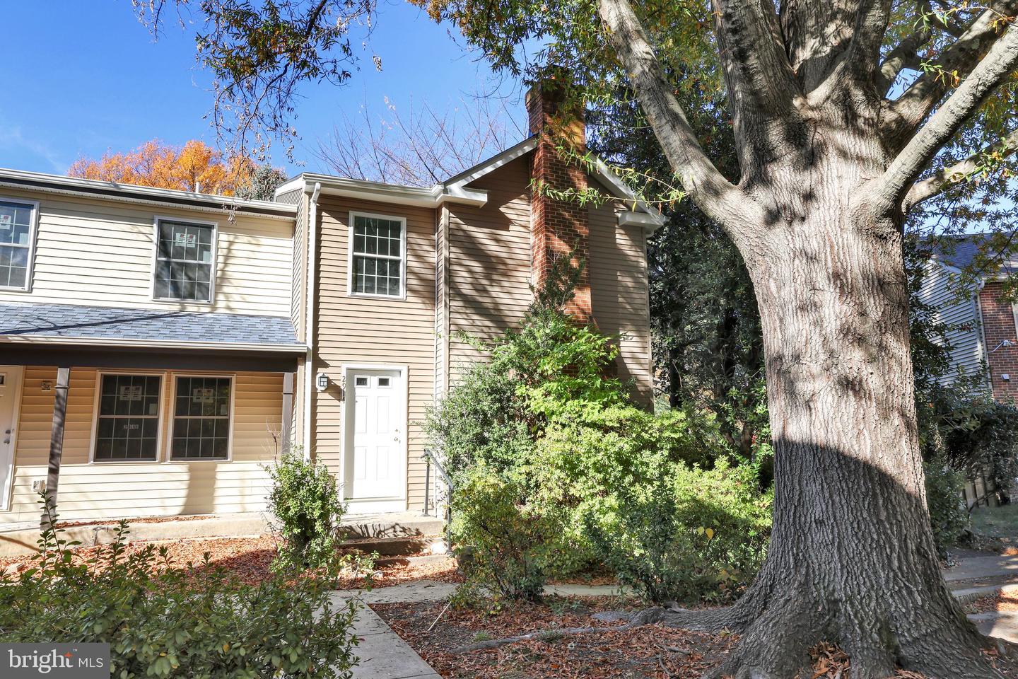 2914 MONTAUK CT, FALLS CHURCH, Virginia 22042, 4 Bedrooms Bedrooms, ,2 BathroomsBathrooms,Residential,For sale,2914 MONTAUK CT,VAFX2278142 MLS # VAFX2278142 2914 MONTAUK CT, FALLS CHURCH, Virginia 22042, 4 Bedrooms Bedrooms, ,2 BathroomsBathrooms,Residential,For sale,2914 MONTAUK CT,VAFX2278142 MLS # VAFX2278142