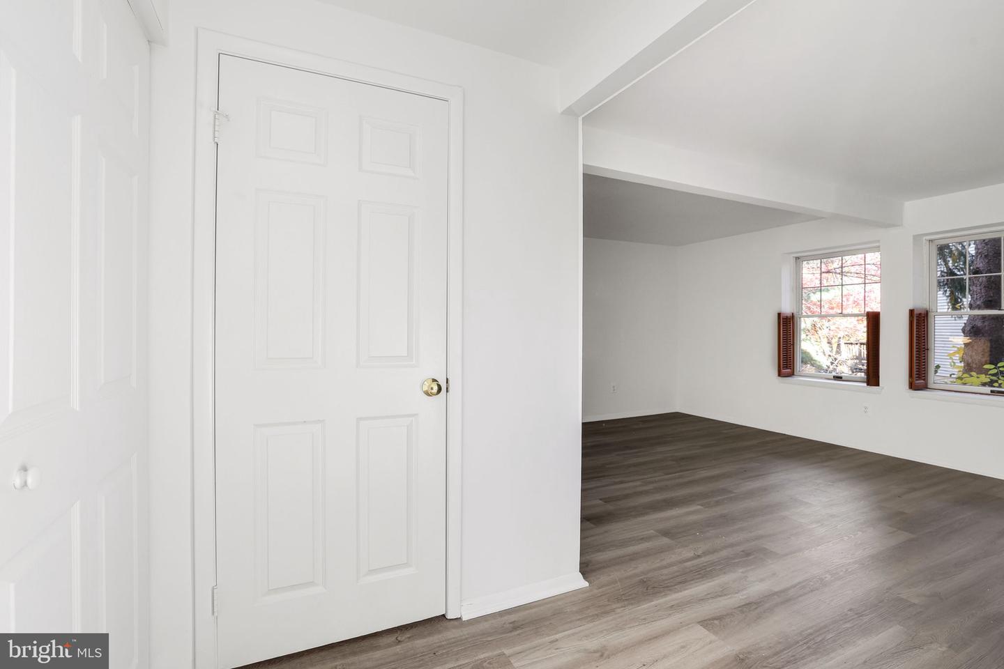 2914 MONTAUK CT, FALLS CHURCH, Virginia 22042, 4 Bedrooms Bedrooms, ,2 BathroomsBathrooms,Residential,For sale,2914 MONTAUK CT,VAFX2278142 MLS # VAFX2278142 2914 MONTAUK CT, FALLS CHURCH, Virginia 22042, 4 Bedrooms Bedrooms, ,2 BathroomsBathrooms,Residential,For sale,2914 MONTAUK CT,VAFX2278142 MLS # VAFX2278142