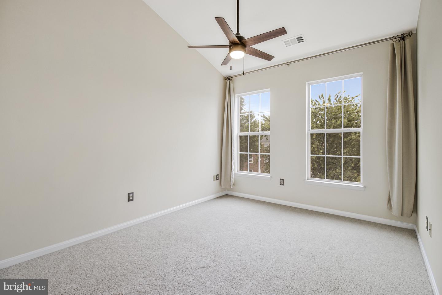 801 S GREENBRIER ST #412, ARLINGTON, Virginia 22204, 2 Bedrooms Bedrooms, ,2 BathroomsBathrooms,Residential,For sale,801 S GREENBRIER ST #412,VAAR2065790 MLS # VAAR2065790 801 S GREENBRIER ST #412, ARLINGTON, Virginia 22204, 2 Bedrooms Bedrooms, ,2 BathroomsBathrooms,Residential,For sale,801 S GREENBRIER ST #412,VAAR2065790 MLS # VAAR2065790