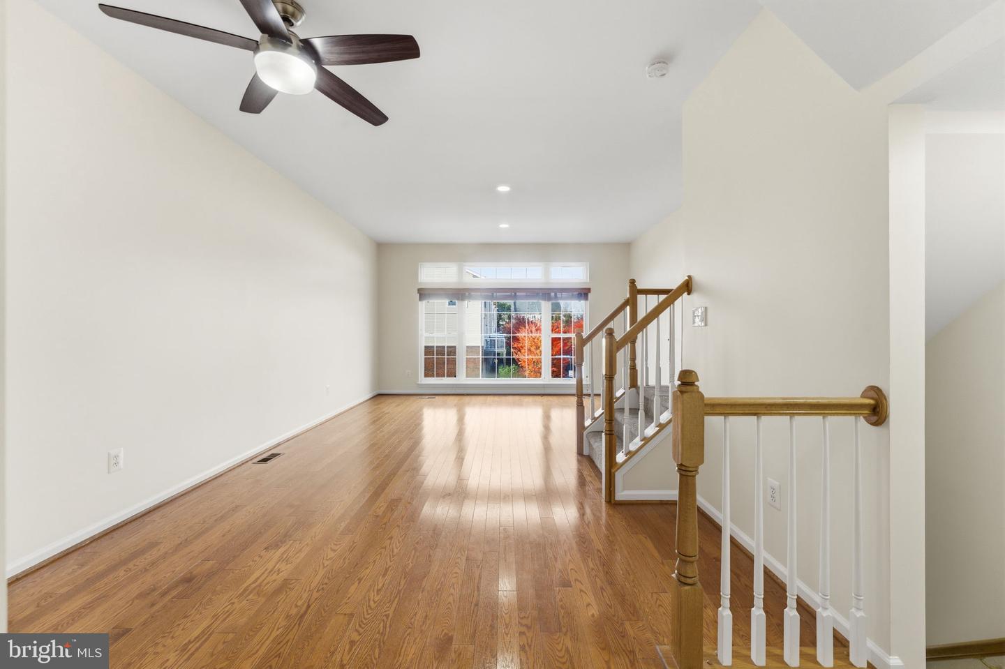 42643 HOMEFRONT TER, CHANTILLY, Virginia 20152, 3 Bedrooms Bedrooms, 3 Rooms Rooms,3 BathroomsBathrooms,Residential,For sale,42643 HOMEFRONT TER,VALO2110710 MLS # VALO2110710