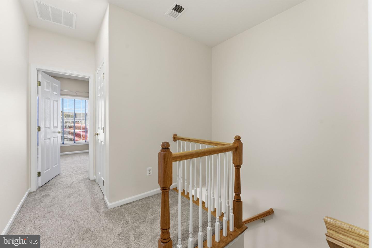 42643 HOMEFRONT TER, CHANTILLY, Virginia 20152, 3 Bedrooms Bedrooms, 3 Rooms Rooms,3 BathroomsBathrooms,Residential,For sale,42643 HOMEFRONT TER,VALO2110710 MLS # VALO2110710