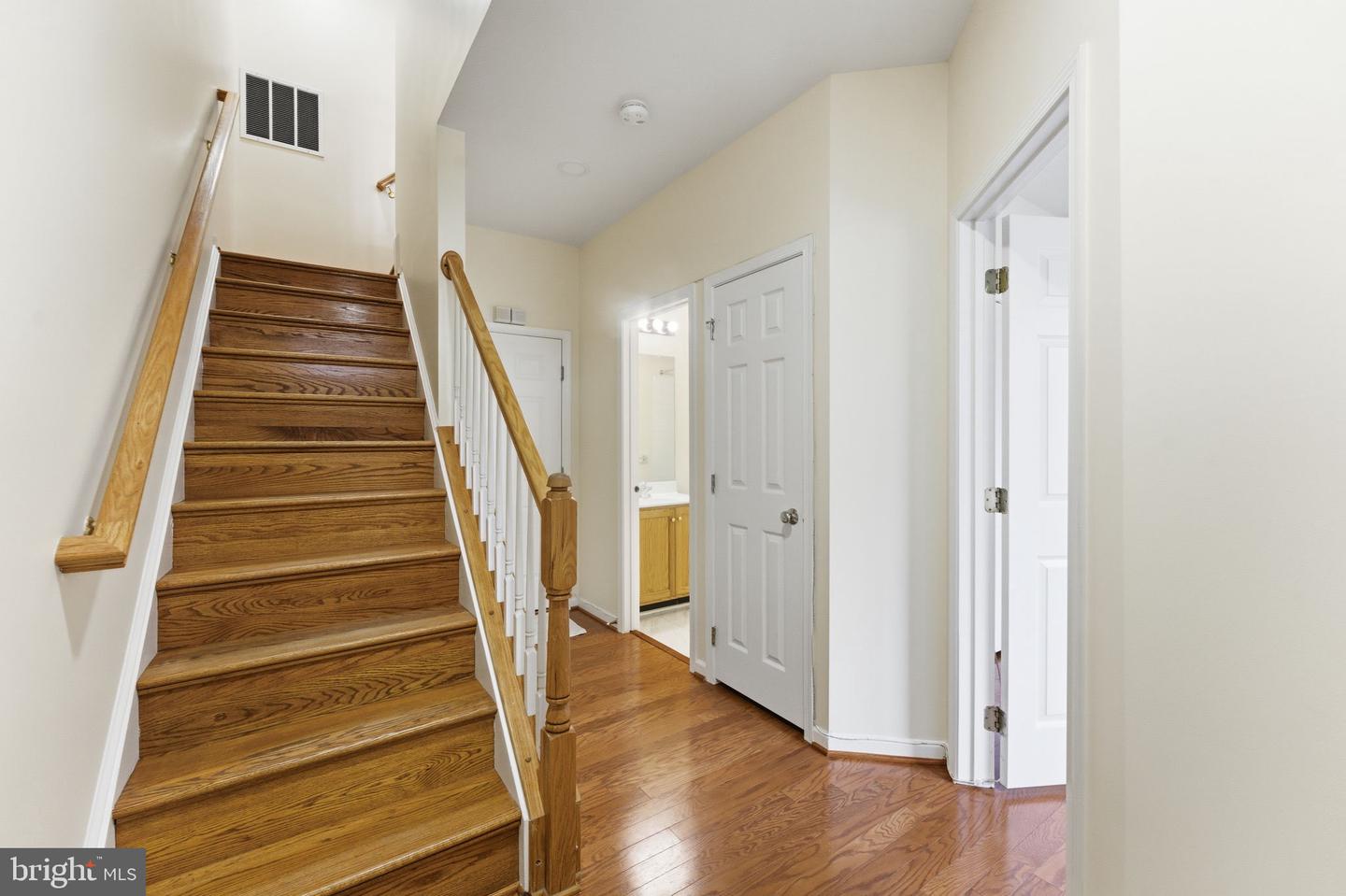 42643 HOMEFRONT TER, CHANTILLY, Virginia 20152, 3 Bedrooms Bedrooms, 3 Rooms Rooms,3 BathroomsBathrooms,Residential,For sale,42643 HOMEFRONT TER,VALO2110710 MLS # VALO2110710