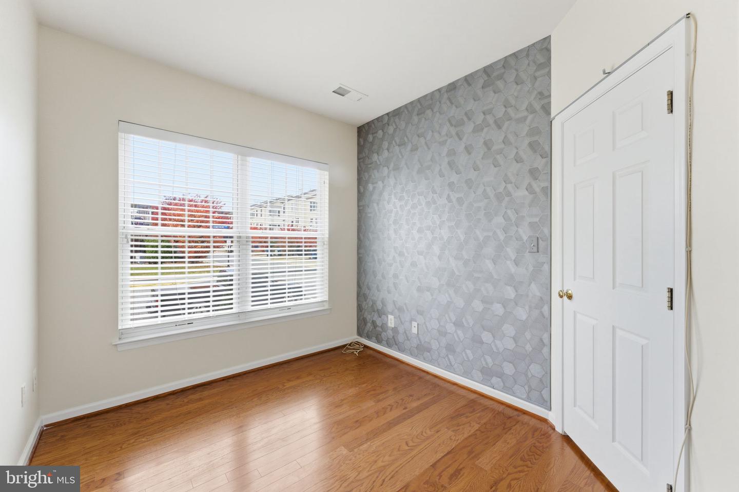 42643 HOMEFRONT TER, CHANTILLY, Virginia 20152, 3 Bedrooms Bedrooms, 3 Rooms Rooms,3 BathroomsBathrooms,Residential,For sale,42643 HOMEFRONT TER,VALO2110710 MLS # VALO2110710