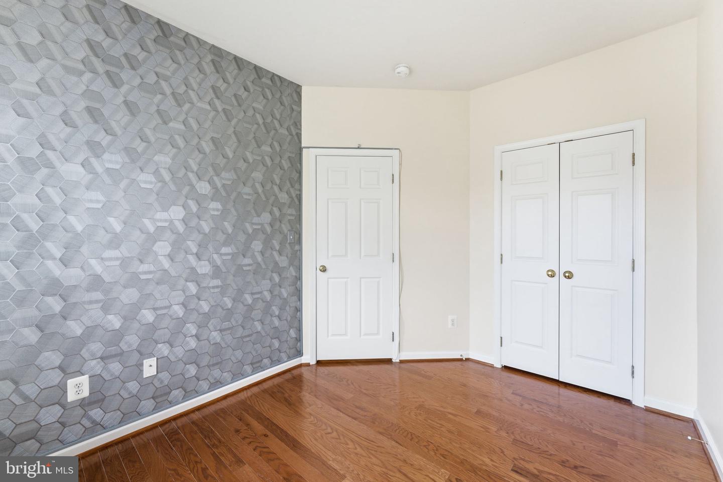 42643 HOMEFRONT TER, CHANTILLY, Virginia 20152, 3 Bedrooms Bedrooms, 3 Rooms Rooms,3 BathroomsBathrooms,Residential,For sale,42643 HOMEFRONT TER,VALO2110710 MLS # VALO2110710