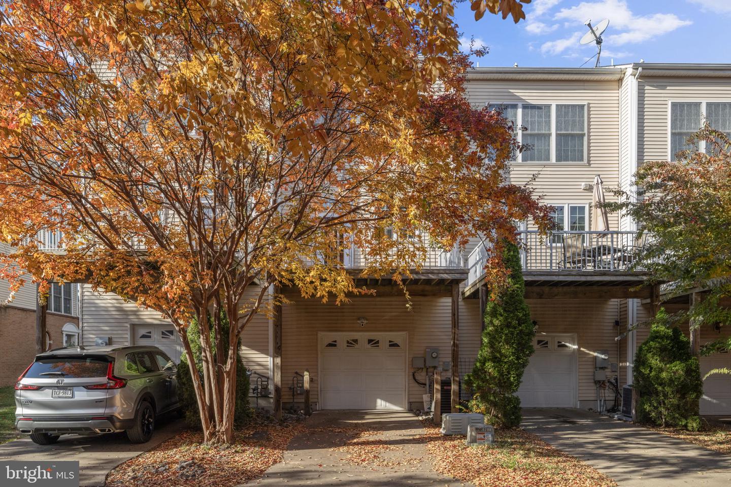 42643 HOMEFRONT TER, CHANTILLY, Virginia 20152, 3 Bedrooms Bedrooms, 3 Rooms Rooms,3 BathroomsBathrooms,Residential,For sale,42643 HOMEFRONT TER,VALO2110710 MLS # VALO2110710