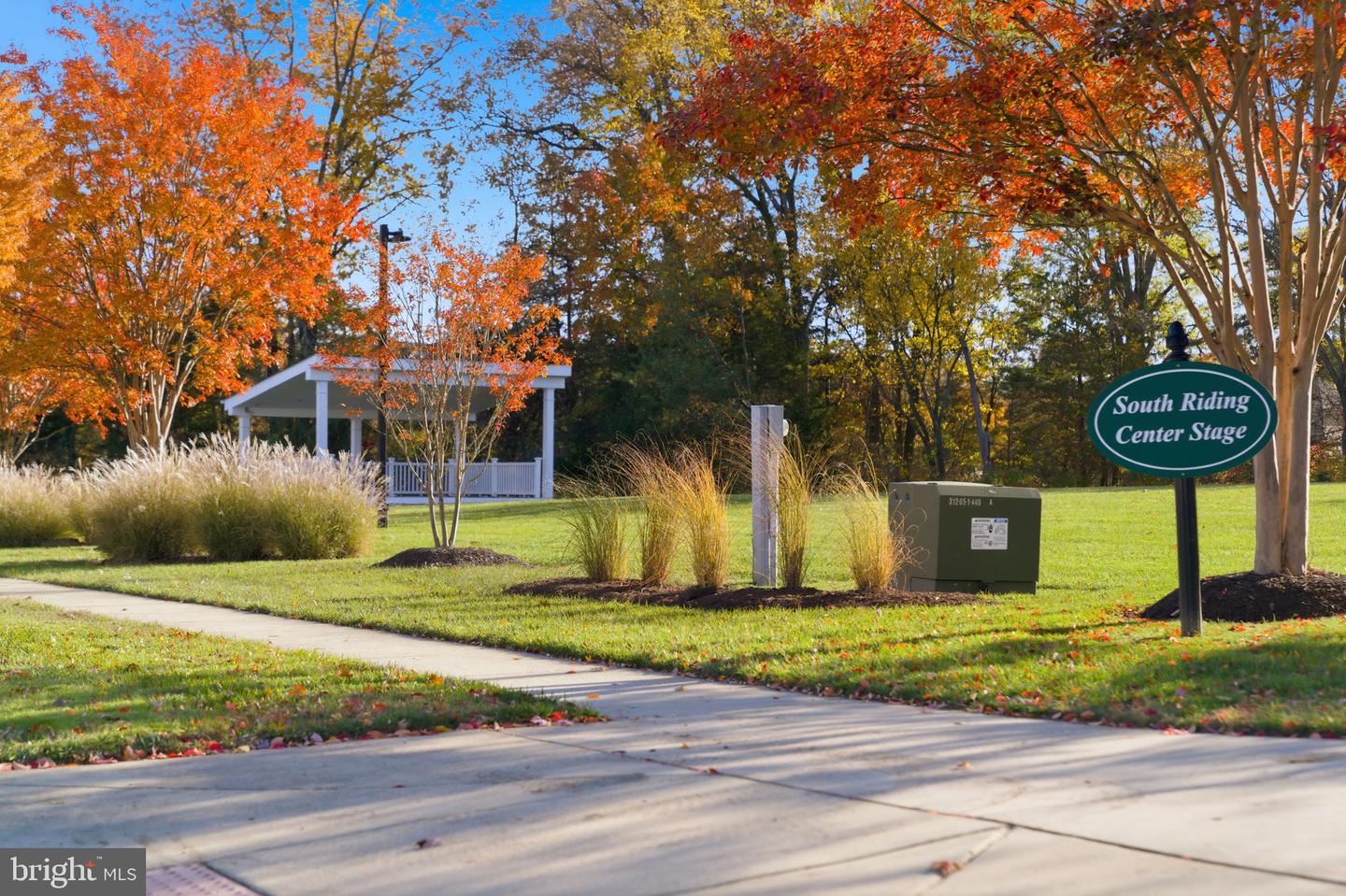 42643 HOMEFRONT TER, CHANTILLY, Virginia 20152, 3 Bedrooms Bedrooms, 3 Rooms Rooms,3 BathroomsBathrooms,Residential,For sale,42643 HOMEFRONT TER,VALO2110710 MLS # VALO2110710