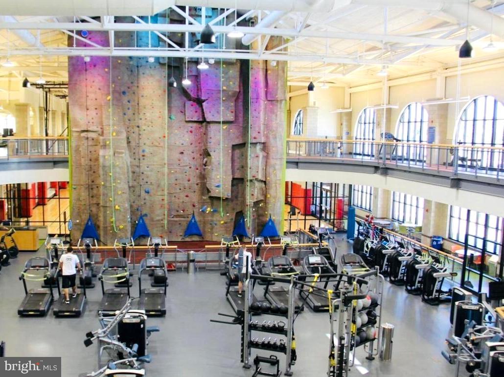 42643 HOMEFRONT TER, CHANTILLY, Virginia 20152, 3 Bedrooms Bedrooms, 3 Rooms Rooms,3 BathroomsBathrooms,Residential,For sale,42643 HOMEFRONT TER,VALO2110710 MLS # VALO2110710