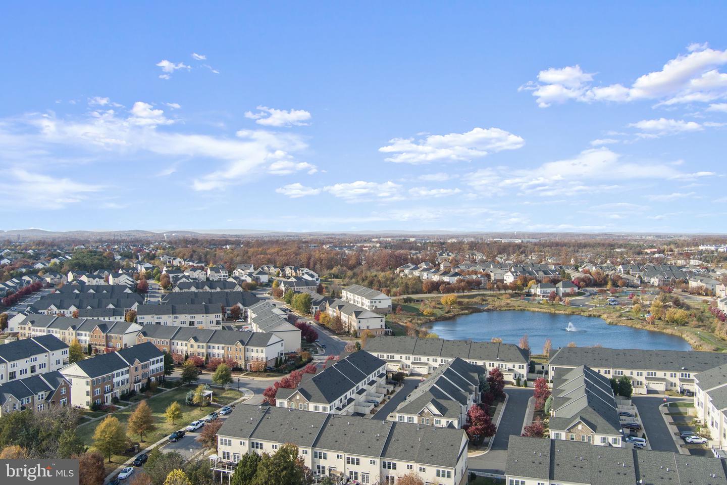 42643 HOMEFRONT TER, CHANTILLY, Virginia 20152, 3 Bedrooms Bedrooms, 3 Rooms Rooms,3 BathroomsBathrooms,Residential,For sale,42643 HOMEFRONT TER,VALO2110710 MLS # VALO2110710