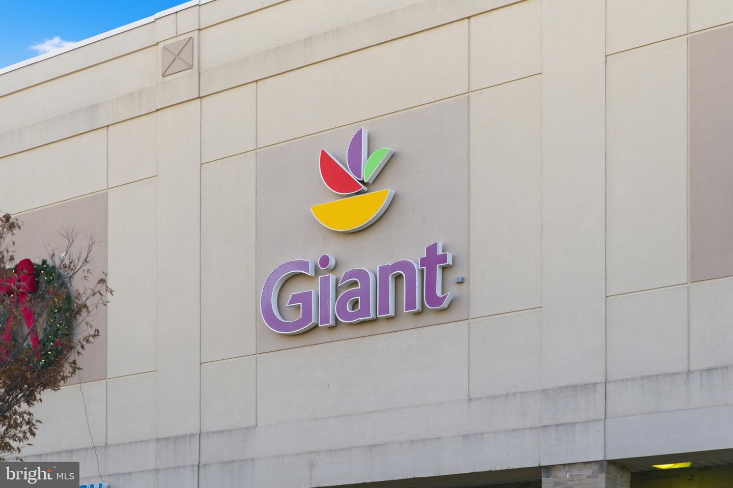 42643 HOMEFRONT TER, CHANTILLY, Virginia 20152, 3 Bedrooms Bedrooms, 3 Rooms Rooms,3 BathroomsBathrooms,Residential,For sale,42643 HOMEFRONT TER,VALO2110710 MLS # VALO2110710