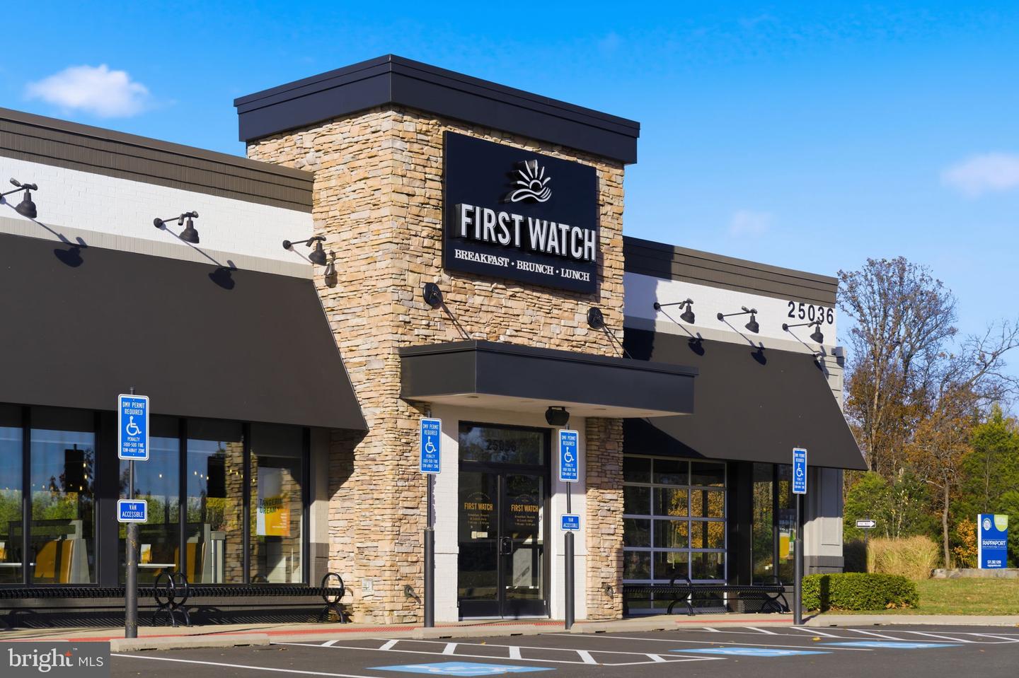 42643 HOMEFRONT TER, CHANTILLY, Virginia 20152, 3 Bedrooms Bedrooms, 3 Rooms Rooms,3 BathroomsBathrooms,Residential,For sale,42643 HOMEFRONT TER,VALO2110710 MLS # VALO2110710