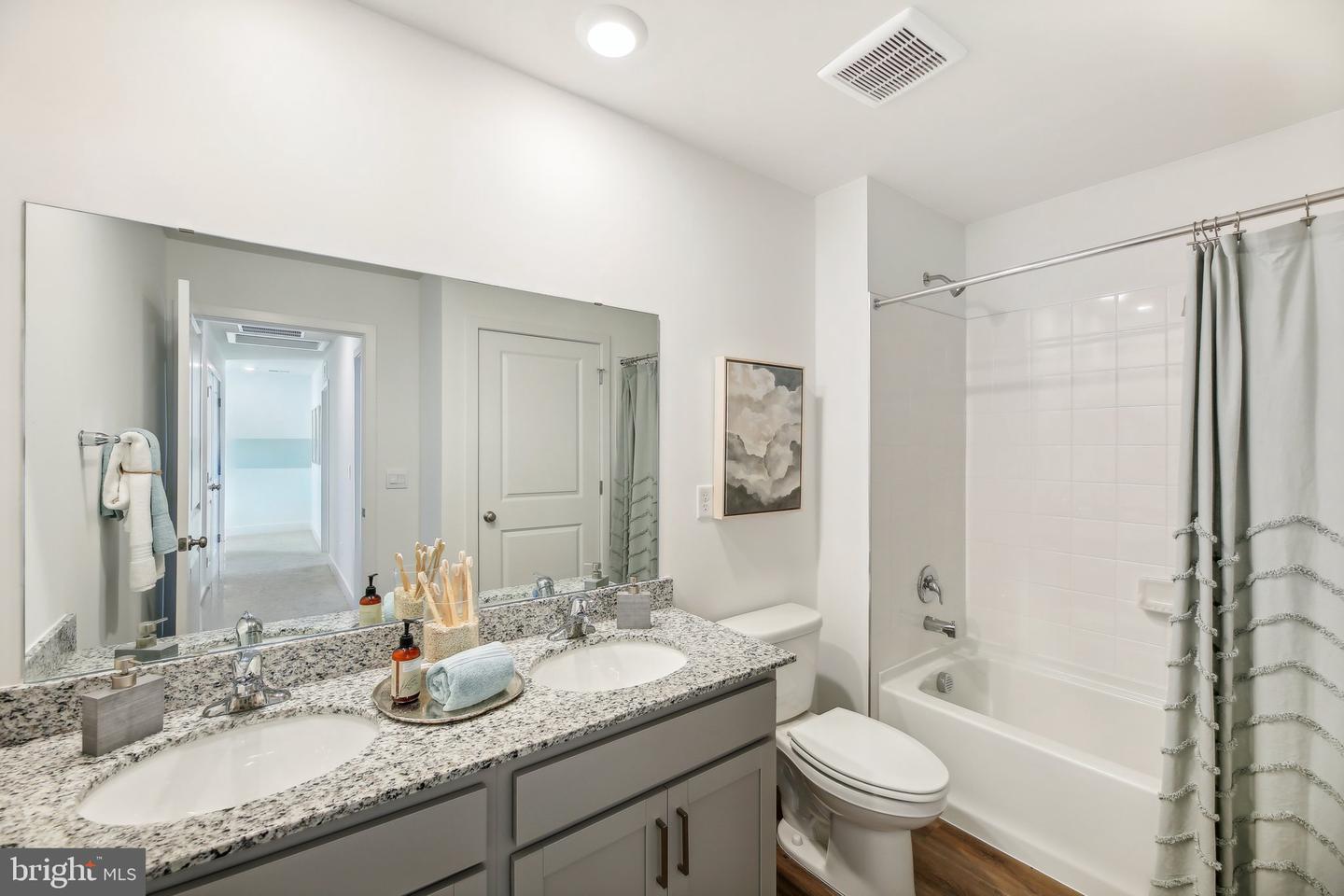 128 MASCOUTEN ST, WINCHESTER, Virginia 22602, 4 Bedrooms Bedrooms, ,2 BathroomsBathrooms,Residential,For sale,128 MASCOUTEN ST,VAFV2037932 MLS # VAFV2037932