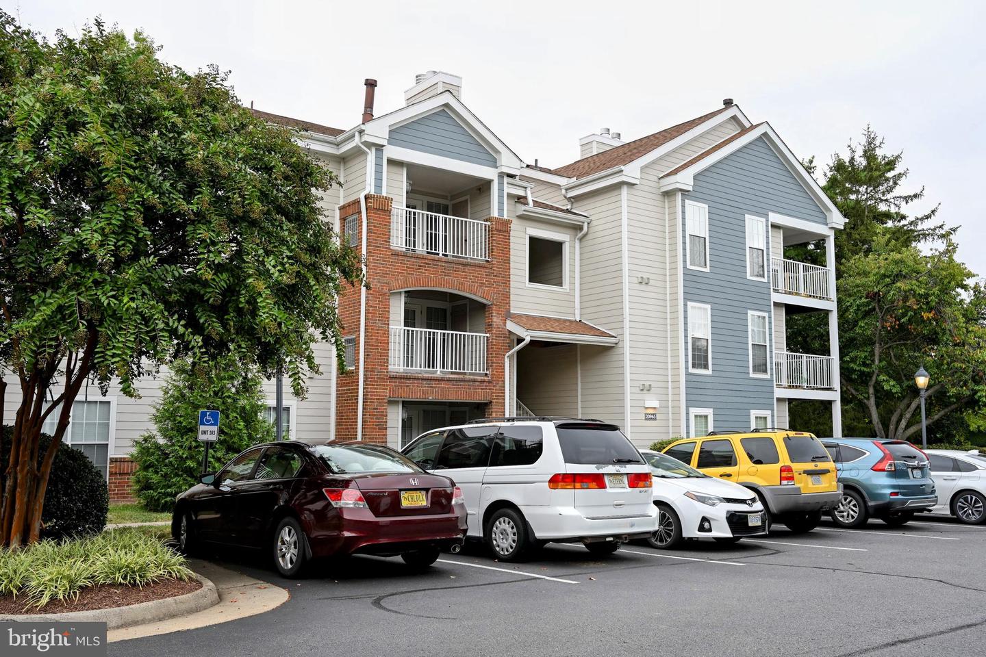 20965 TIMBER RIDGE TER #304, ASHBURN, Virginia 20147, 1 Bedroom Bedrooms, ,1 BathroomBathrooms,Residential,For sale,20965 TIMBER RIDGE TER #304,VALO2110746 MLS # VALO2110746 20965 TIMBER RIDGE TER #304, ASHBURN, Virginia 20147, 1 Bedroom Bedrooms, ,1 BathroomBathrooms,Residential,For sale,20965 TIMBER RIDGE TER #304,VALO2110746 MLS # VALO2110746