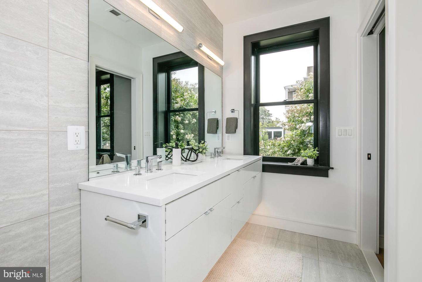 1015 O ST NW, WASHINGTON, District Of Columbia 20001, 4 Bedrooms Bedrooms, ,3 BathroomsBathrooms,Residential,For sale,1015 O ST NW,DCDC2230816 MLS # DCDC2230816