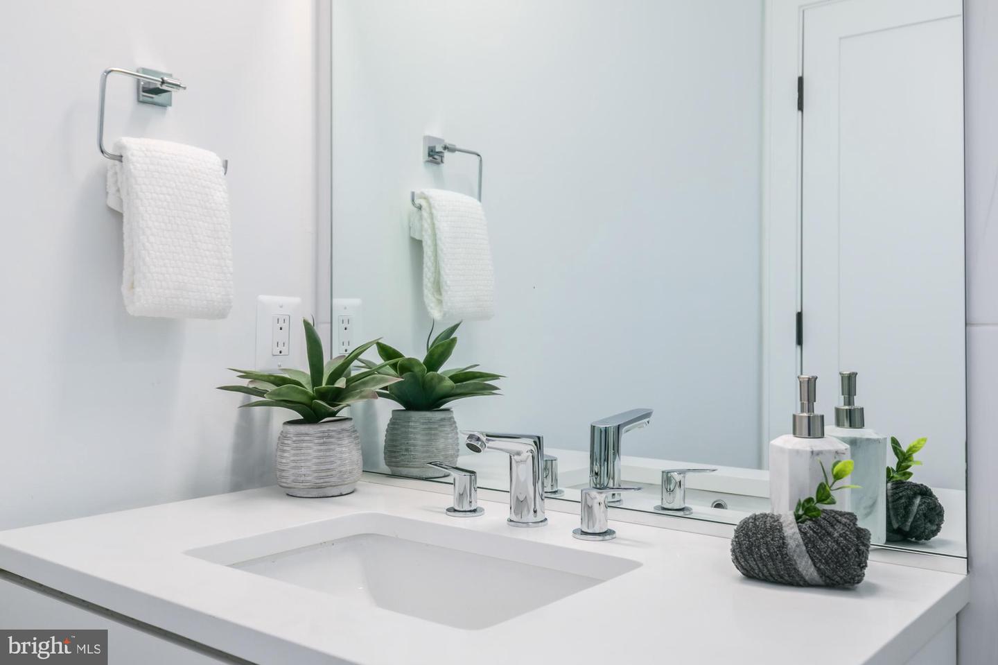 1015 O ST NW, WASHINGTON, District Of Columbia 20001, 4 Bedrooms Bedrooms, ,3 BathroomsBathrooms,Residential,For sale,1015 O ST NW,DCDC2230816 MLS # DCDC2230816