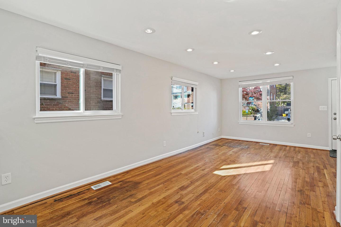 32 UNDERWOOD ST NW, WASHINGTON, District Of Columbia 20012, 3 Bedrooms Bedrooms, ,2 BathroomsBathrooms,Residential,For sale,32 UNDERWOOD ST NW,DCDC2230824 MLS # DCDC2230824 32 UNDERWOOD ST NW, WASHINGTON, District Of Columbia 20012, 3 Bedrooms Bedrooms, ,2 BathroomsBathrooms,Residential,For sale,32 UNDERWOOD ST NW,DCDC2230824 MLS # DCDC2230824