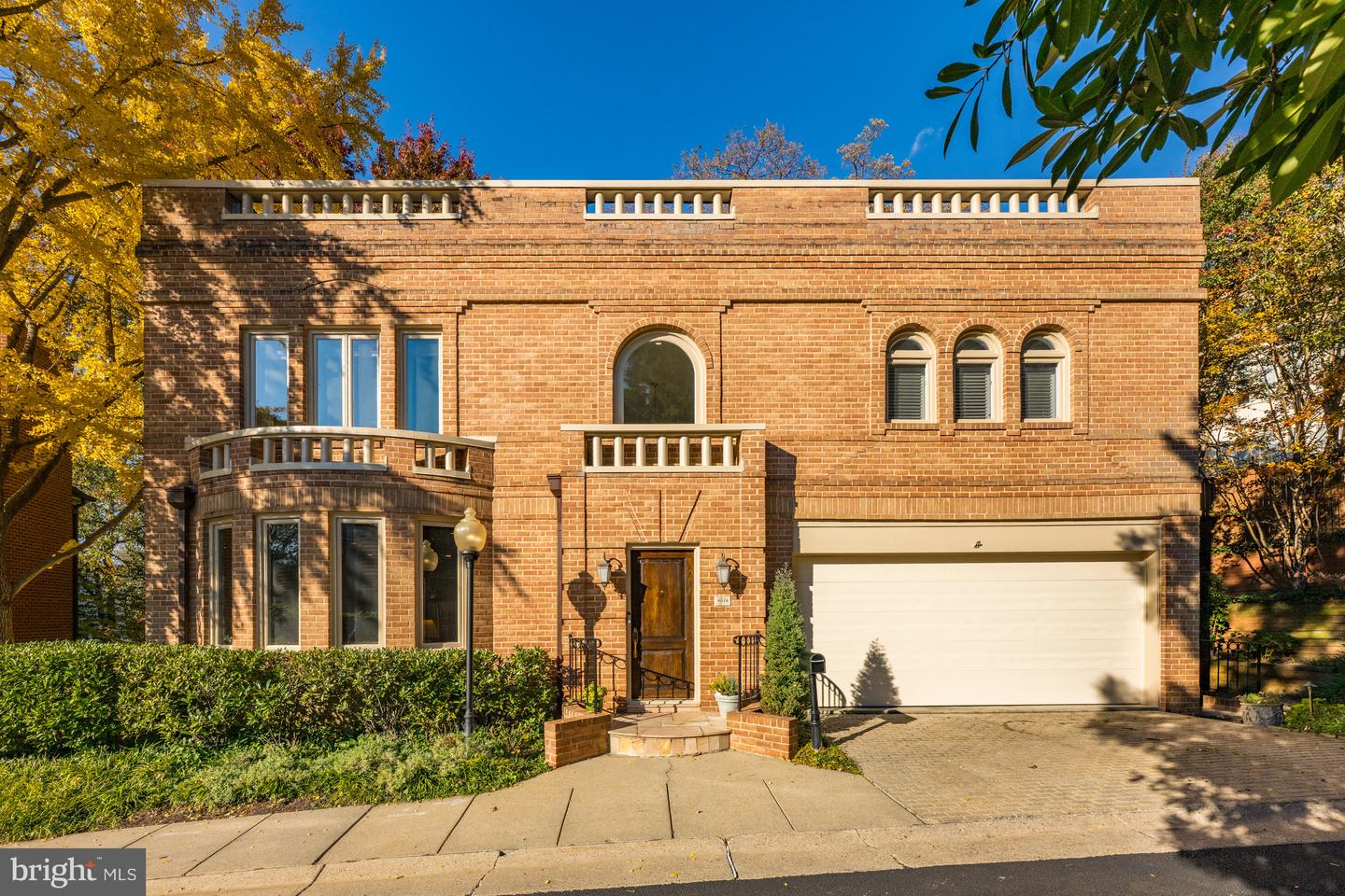 4616 FOXHALL CRES NW, WASHINGTON, District Of Columbia 20007, 4 Bedrooms Bedrooms, ,5 BathroomsBathrooms,Residential,For sale,4616 FOXHALL CRES NW,DCDC2230828 MLS # DCDC2230828