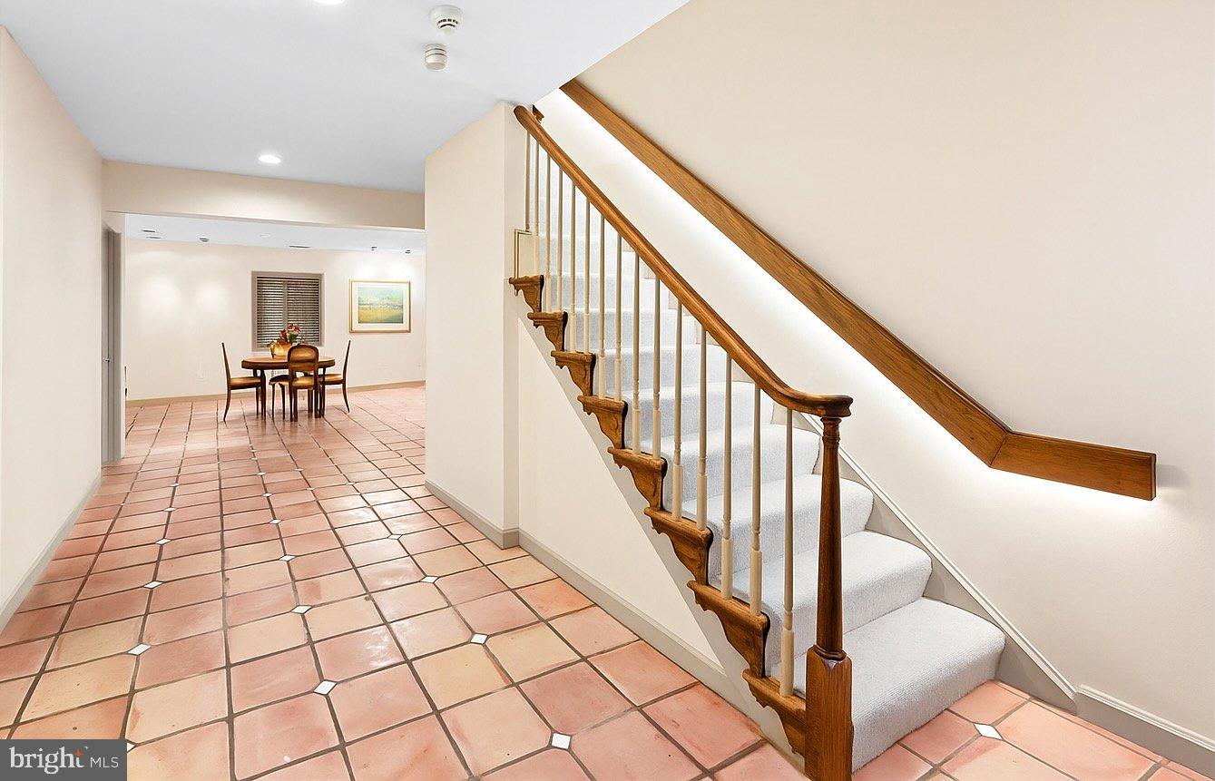 4616 FOXHALL CRES NW, WASHINGTON, District Of Columbia 20007, 4 Bedrooms Bedrooms, ,5 BathroomsBathrooms,Residential,For sale,4616 FOXHALL CRES NW,DCDC2230828 MLS # DCDC2230828