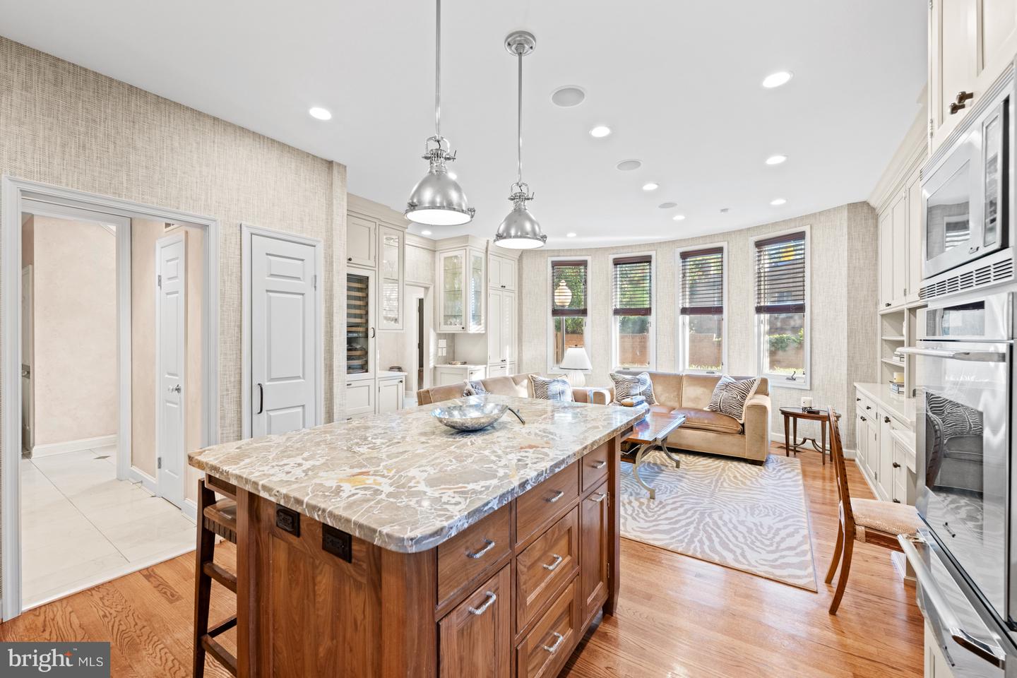 4616 FOXHALL CRES NW, WASHINGTON, District Of Columbia 20007, 4 Bedrooms Bedrooms, ,5 BathroomsBathrooms,Residential,For sale,4616 FOXHALL CRES NW,DCDC2230828 MLS # DCDC2230828